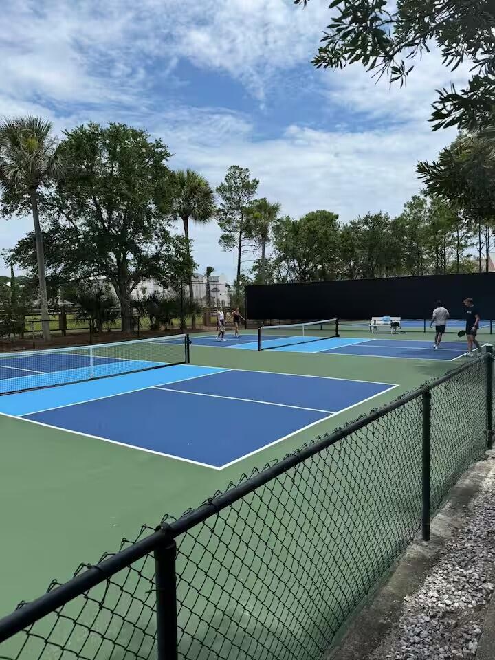 Gulf Place Residences - Residential