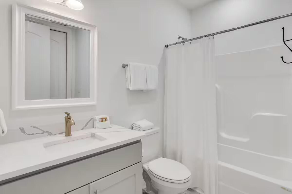 Gulf Place Residences - Residential