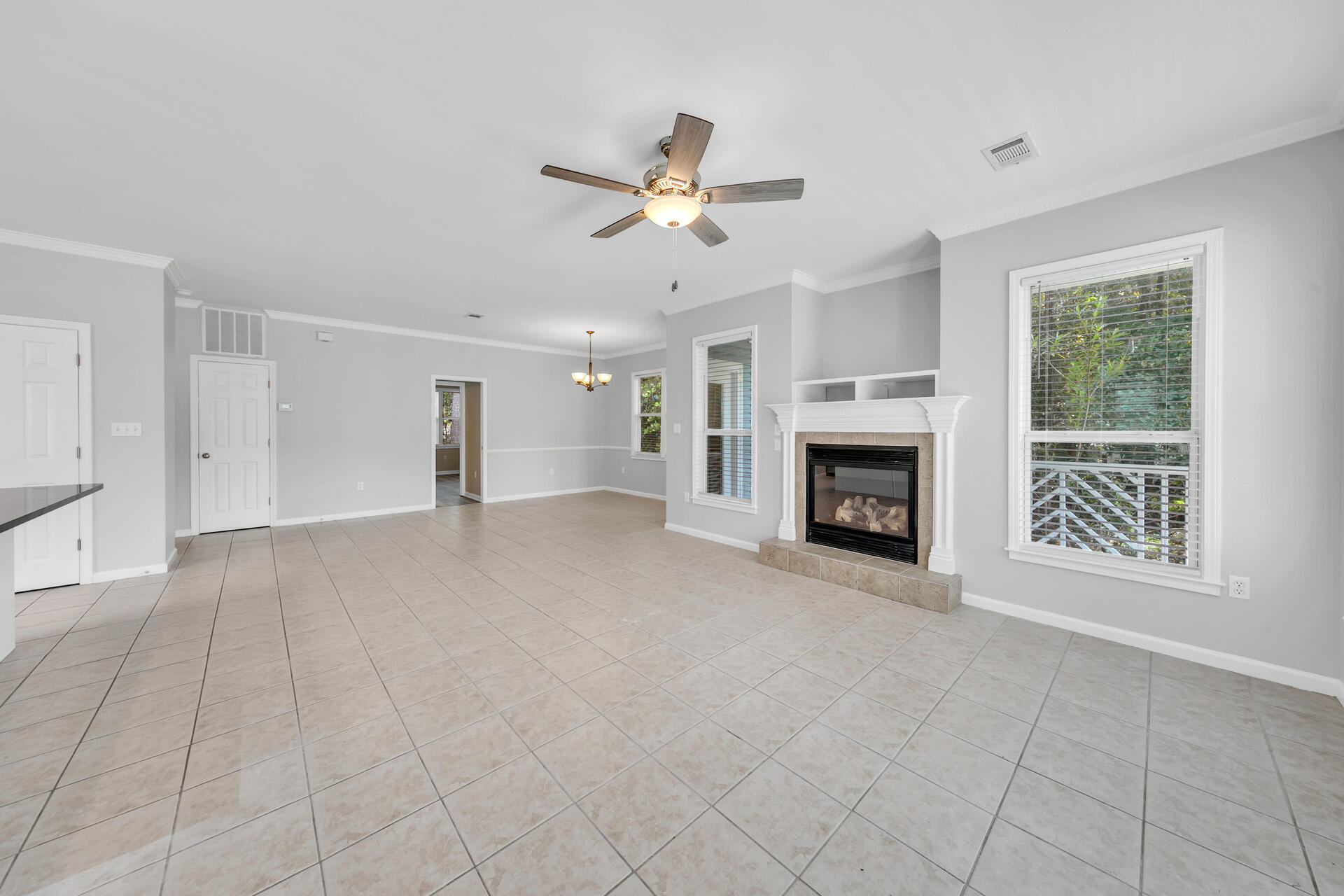 TOWN OF SANTA ROSA - Residential Lease