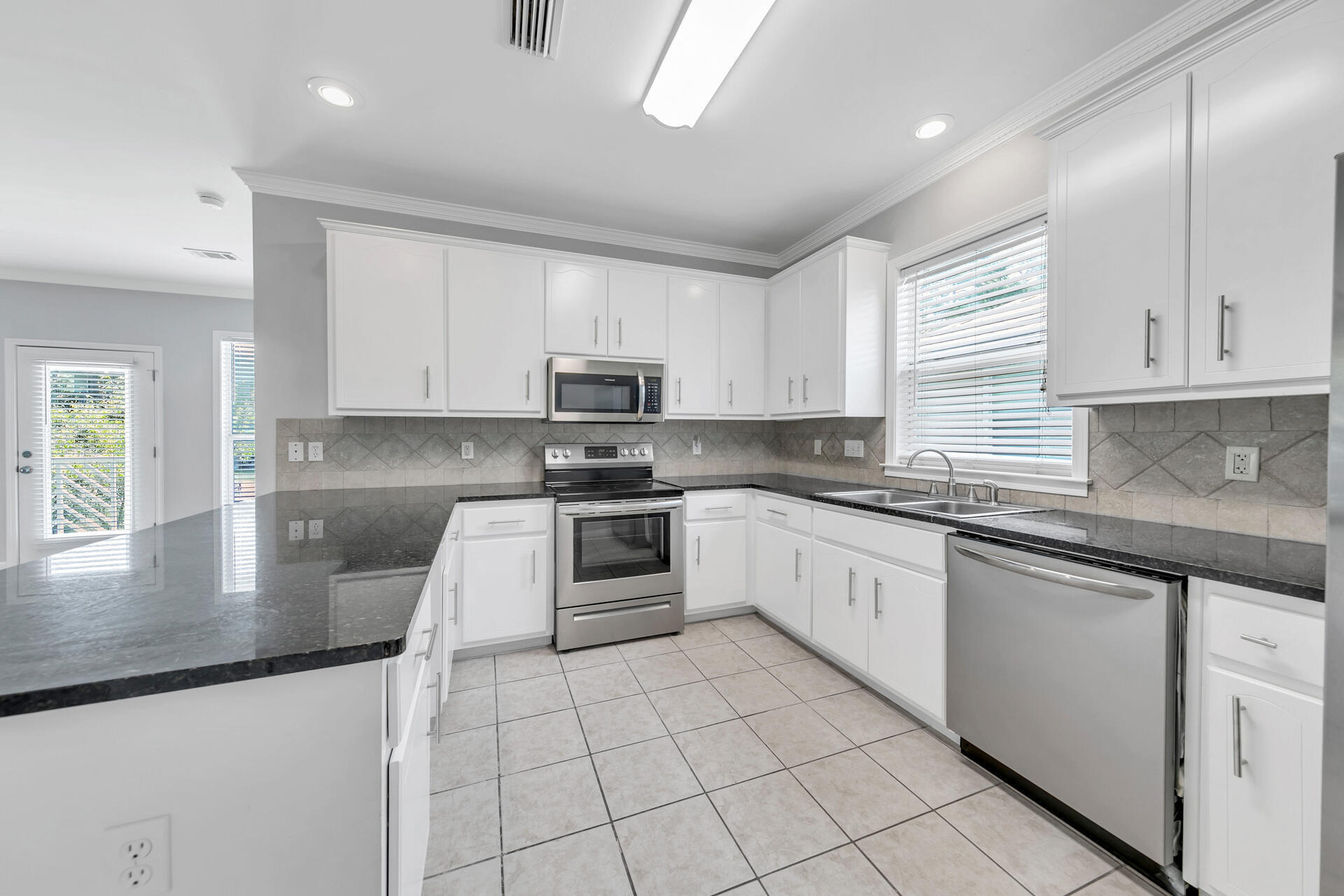 TOWN OF SANTA ROSA - Residential Lease