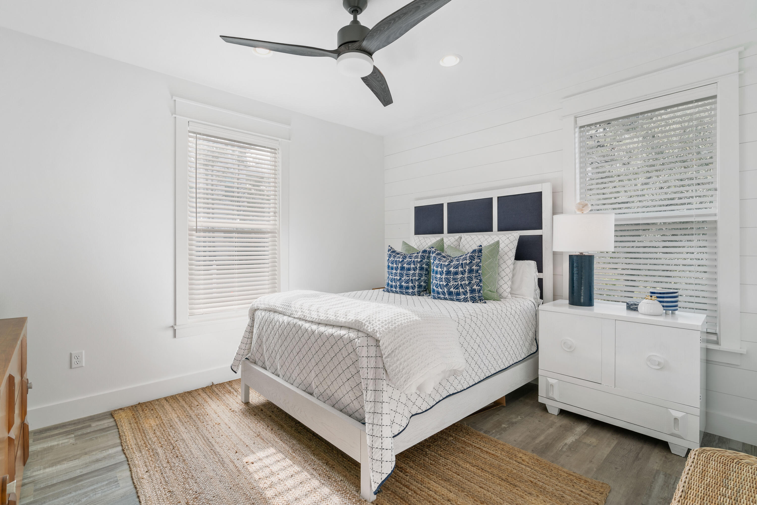 SEABREEZE - Residential