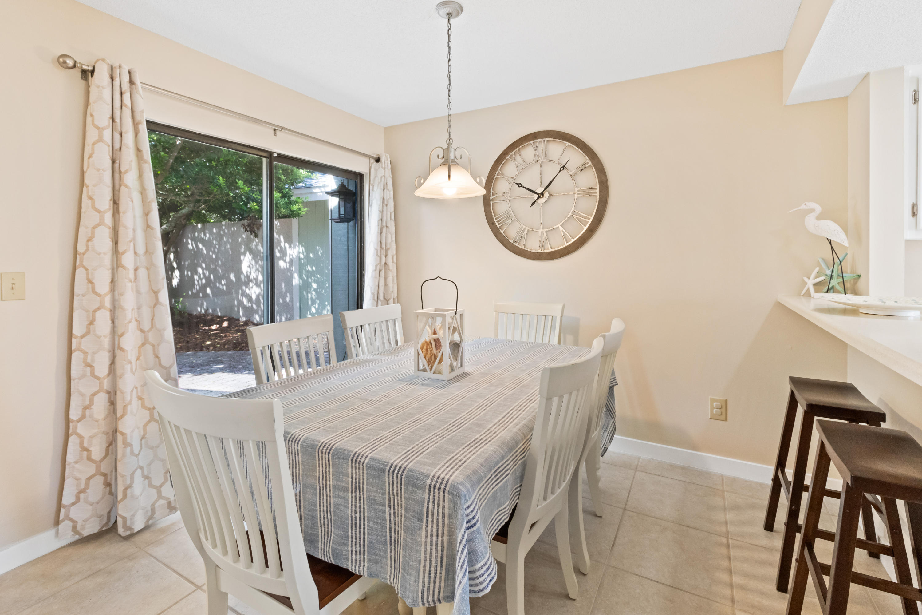 LINKSIDE VILLAGE UNIT 1 - Residential