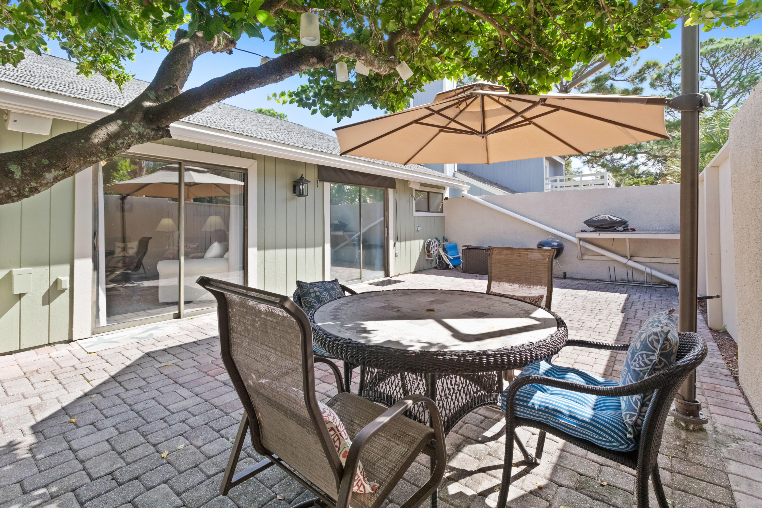 LINKSIDE VILLAGE UNIT 1 - Residential