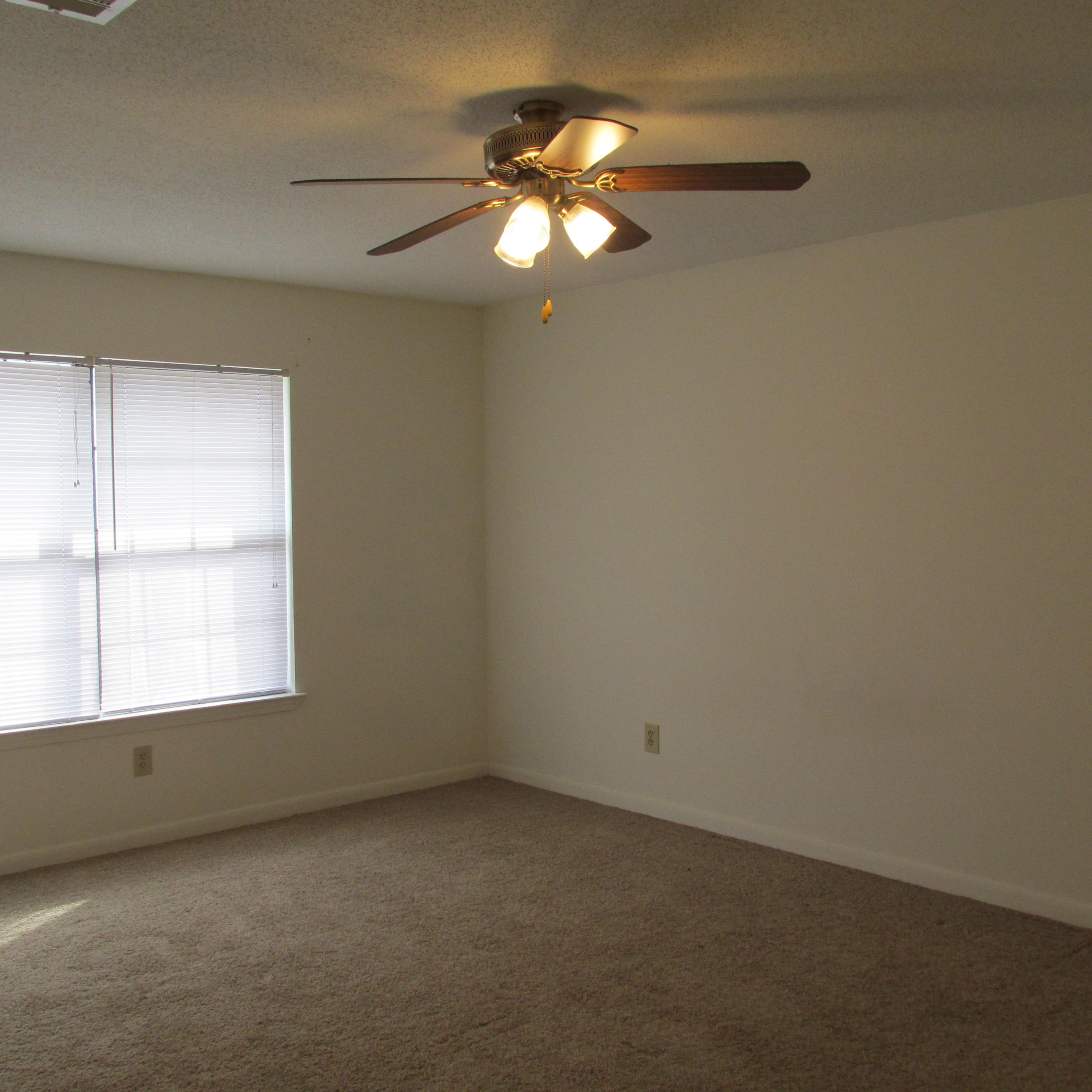 ISLAND MARK - Residential Lease