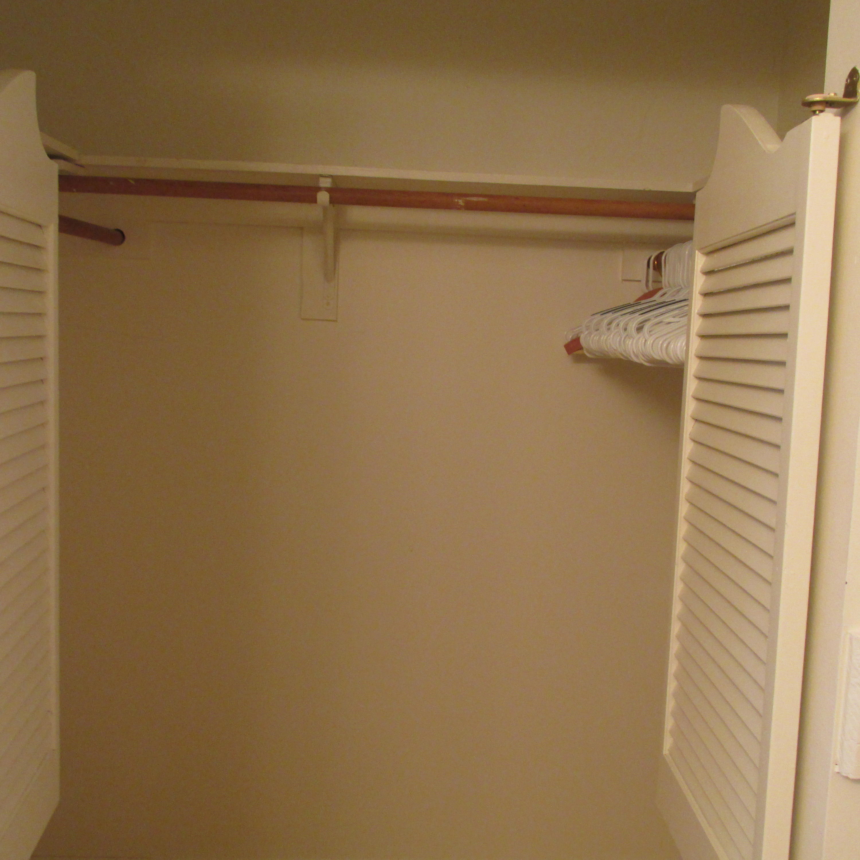 ISLAND MARK - Residential Lease