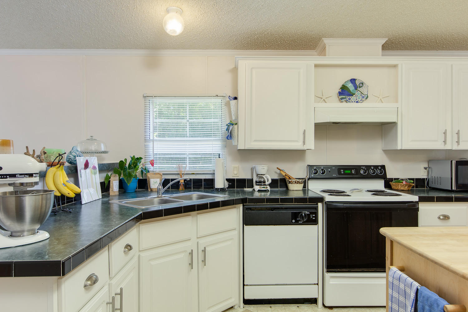 BAYSIDE HEIGHTS RANCHETTES - Residential