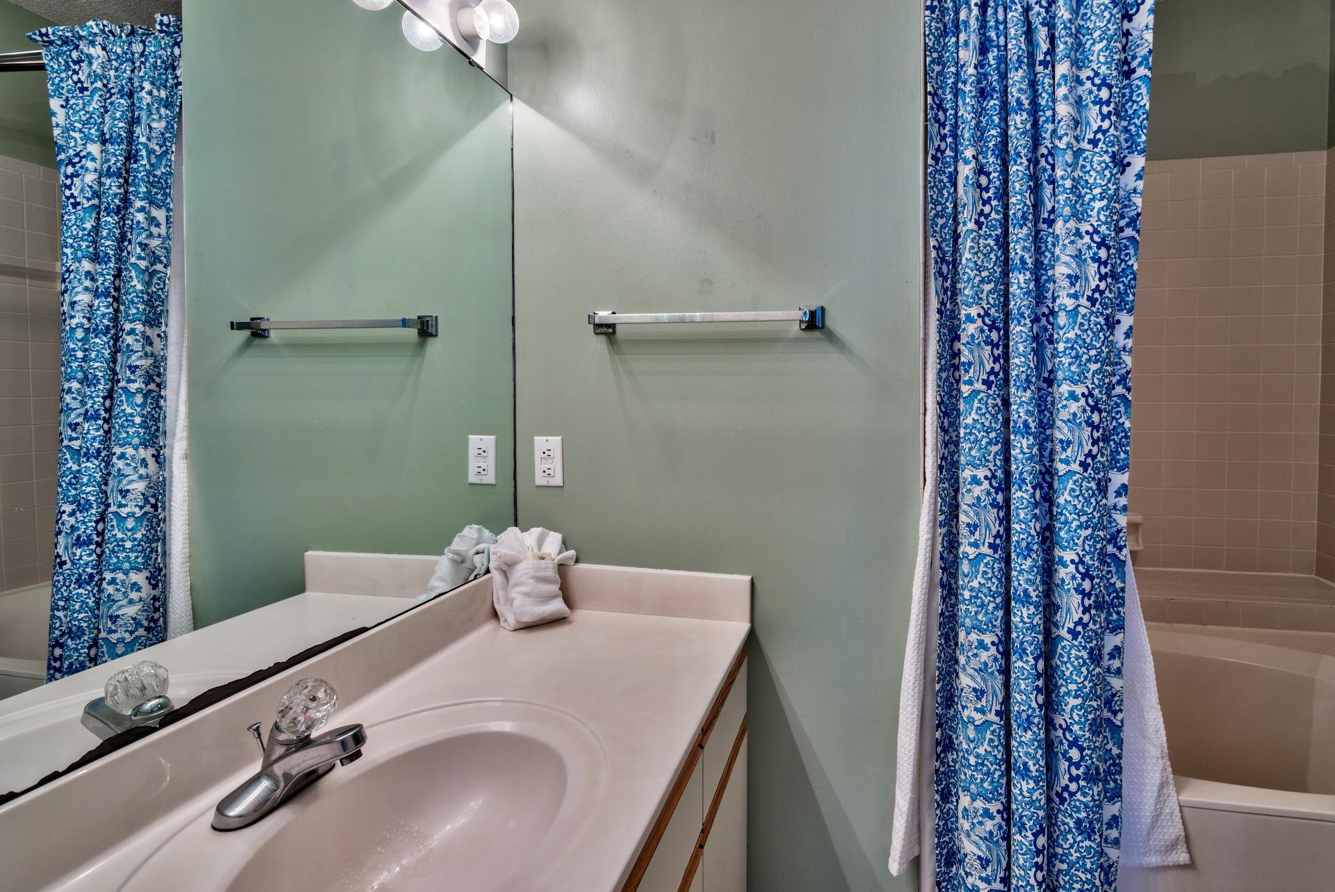 HIDDEN DUNES BEACH COTTAGES 2 - Residential