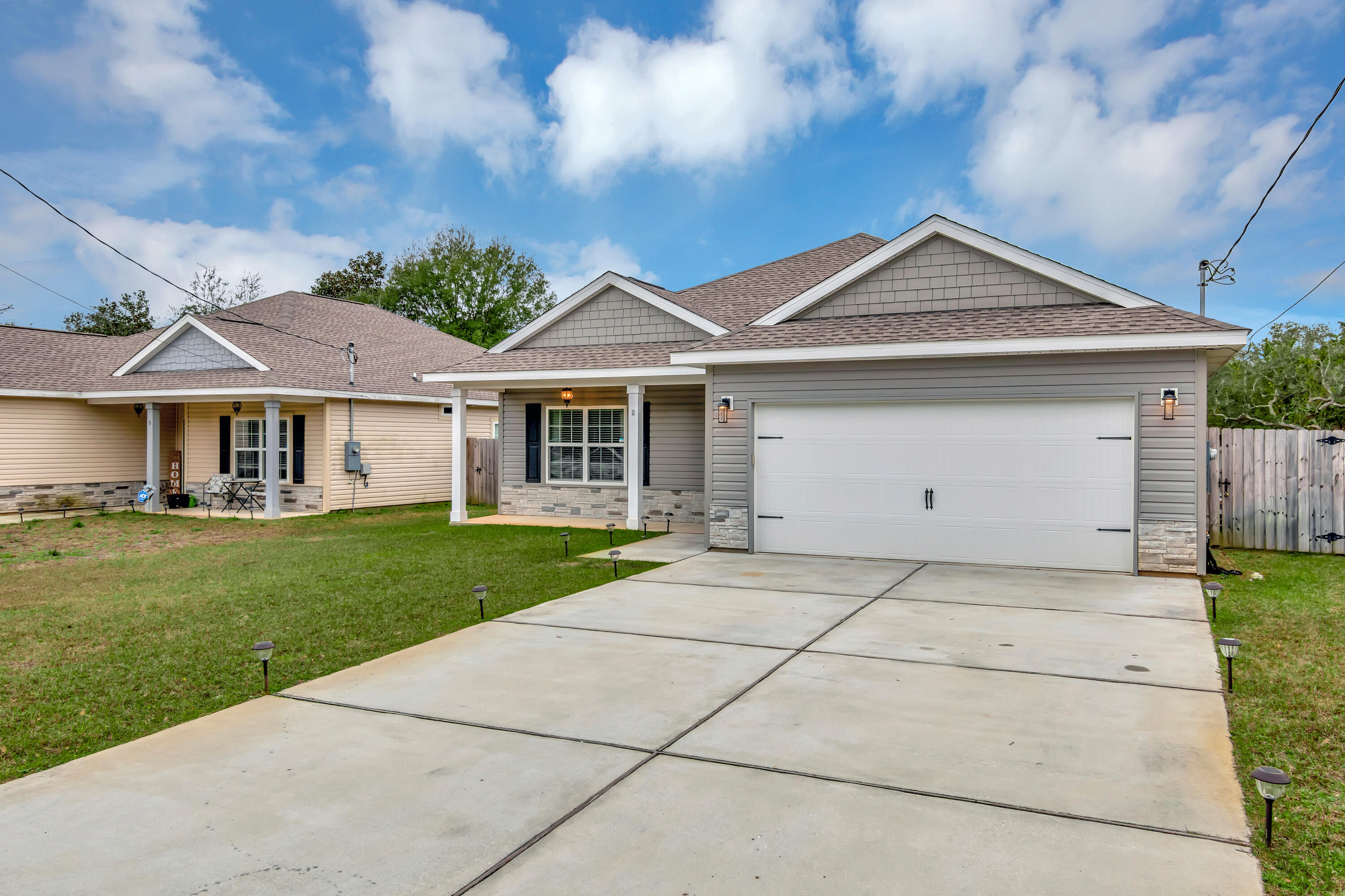 CRESCENT SHORES - Residential