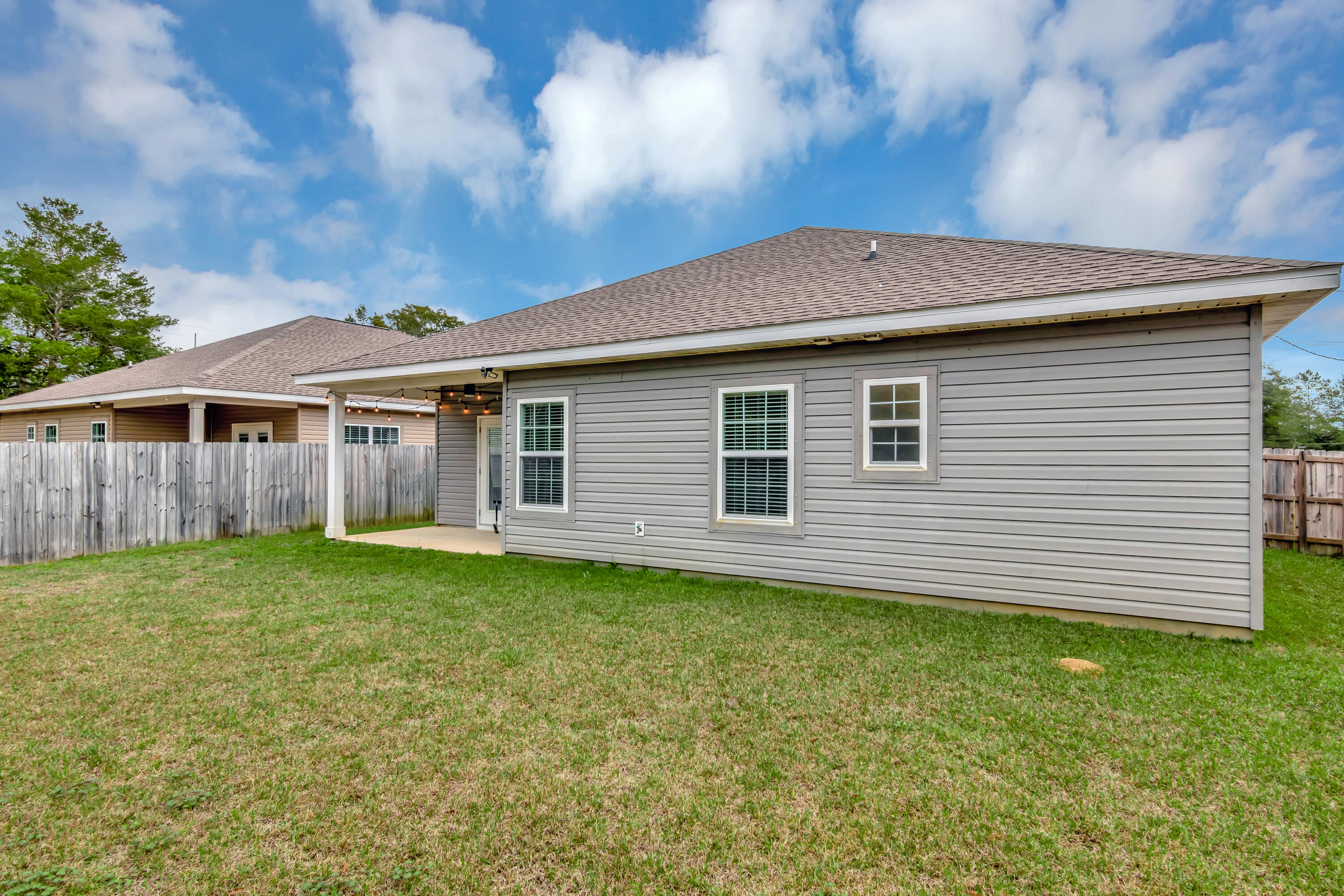 CRESCENT SHORES - Residential
