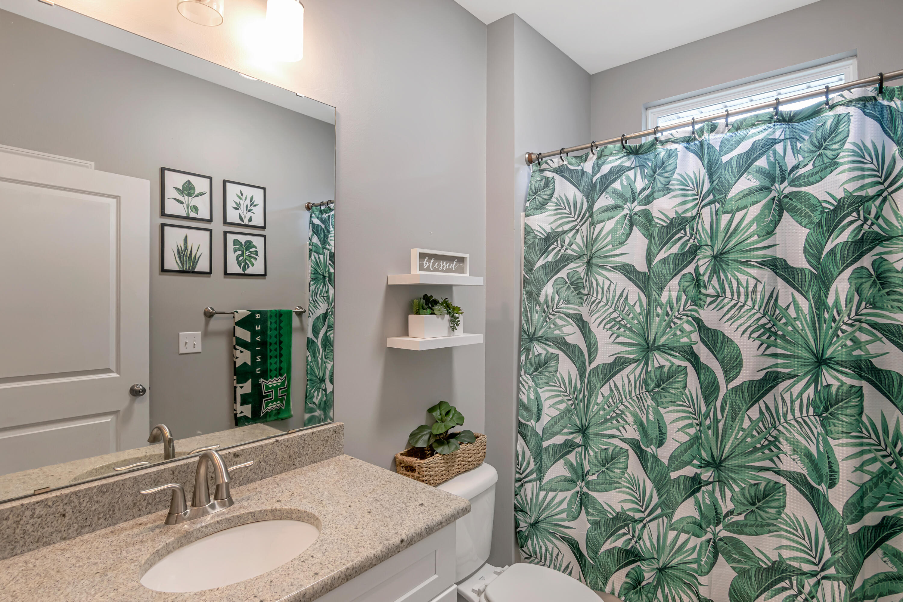 CRESCENT SHORES - Residential