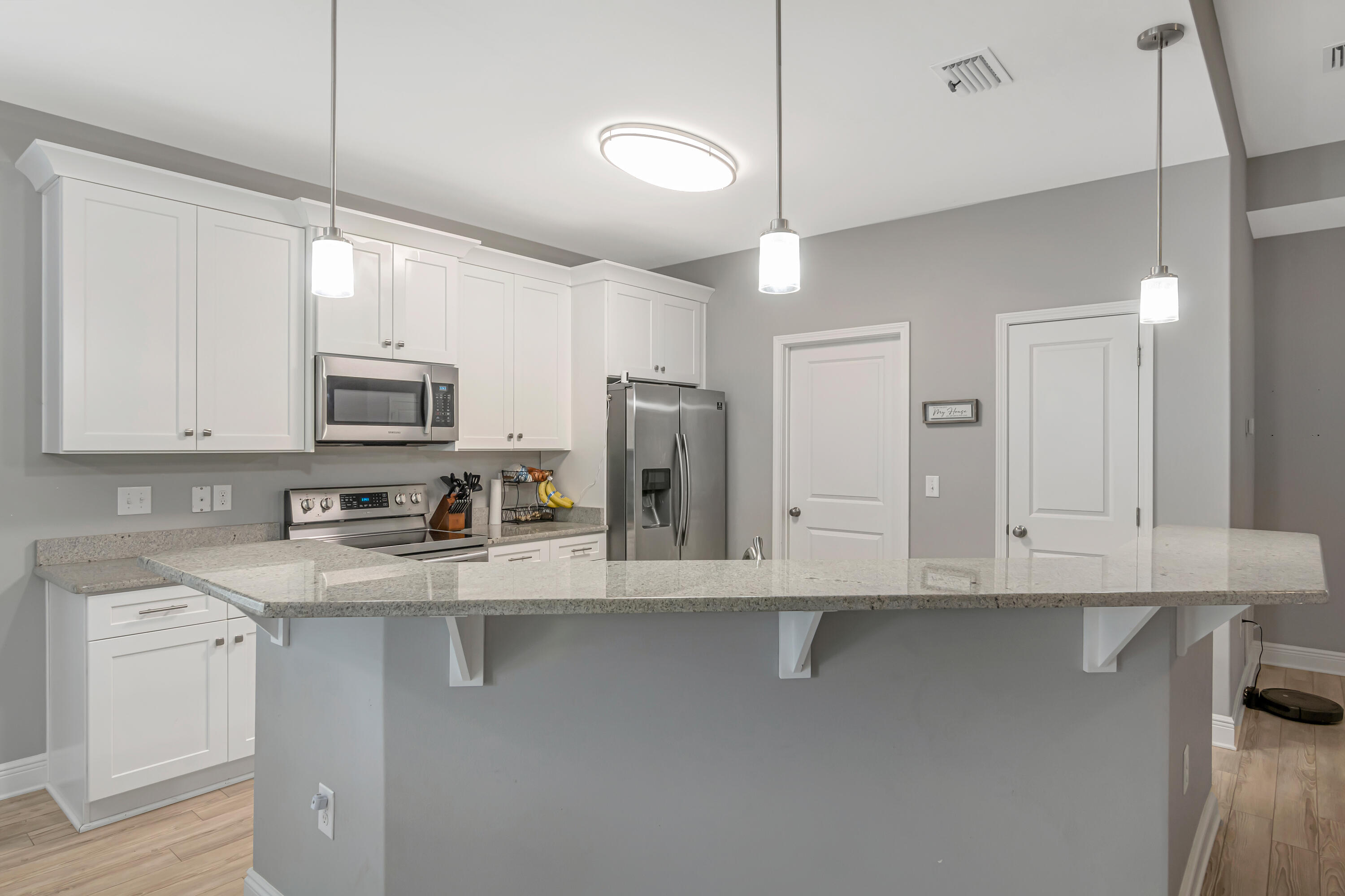 CRESCENT SHORES - Residential