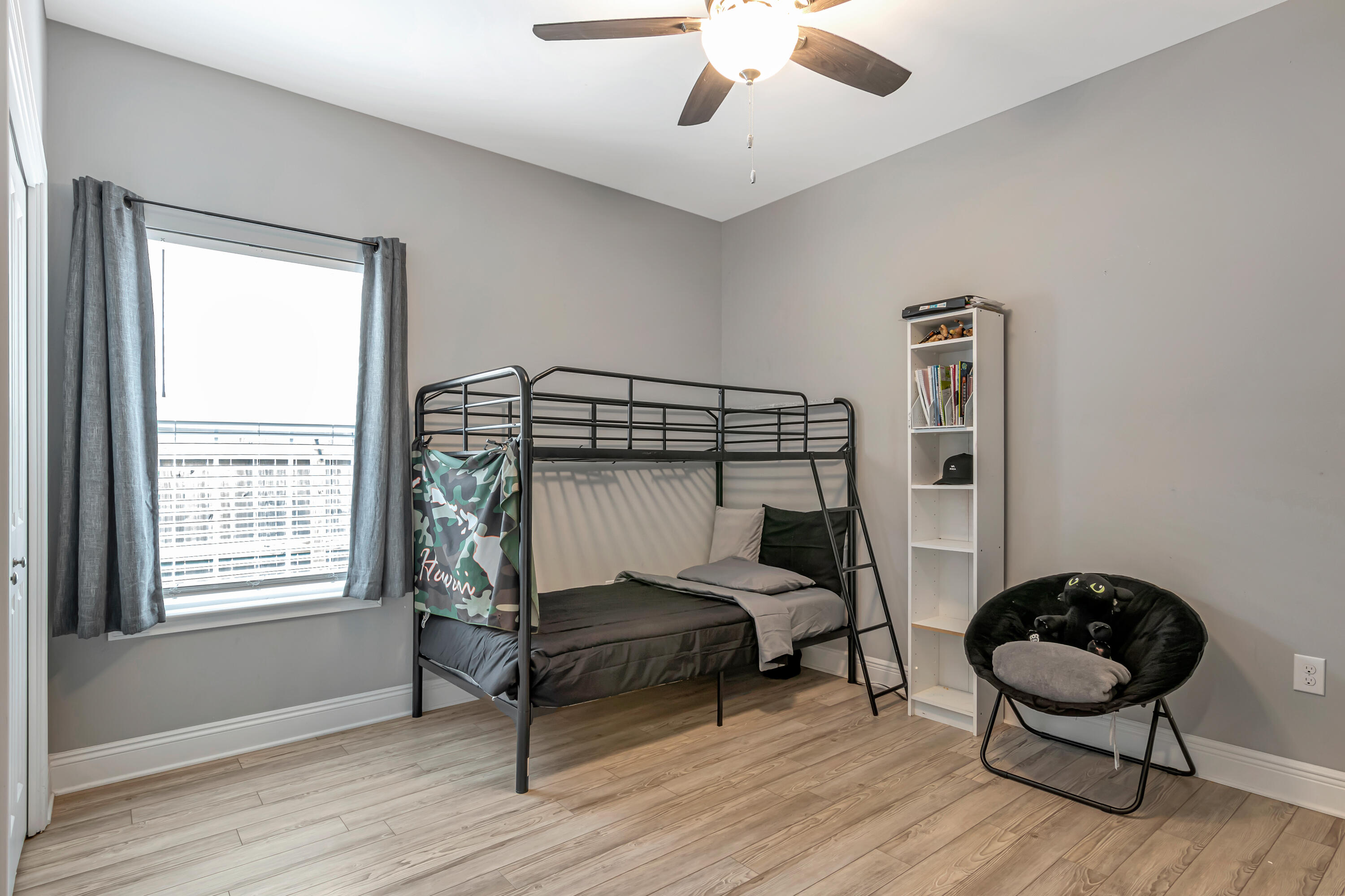 CRESCENT SHORES - Residential