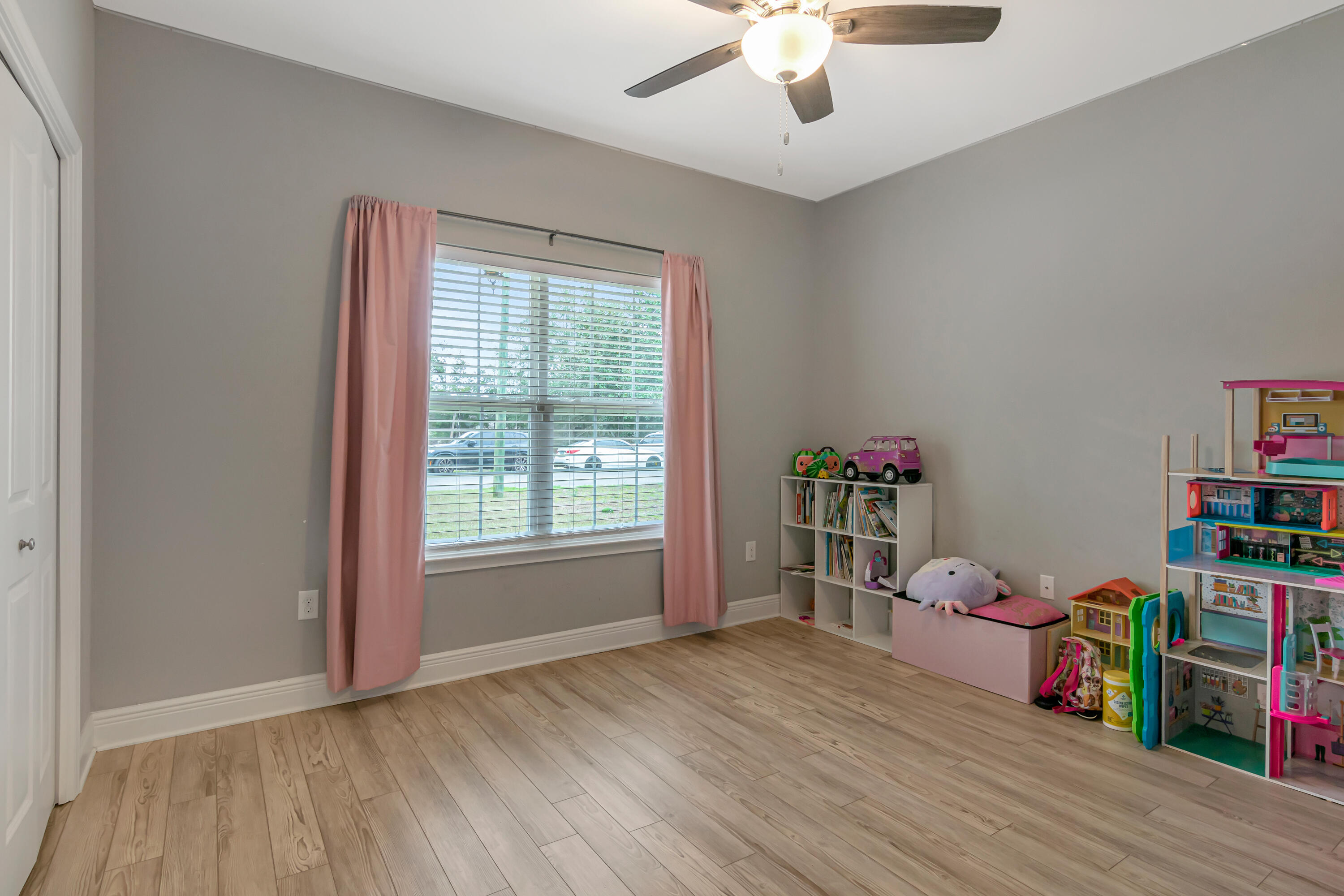 CRESCENT SHORES - Residential