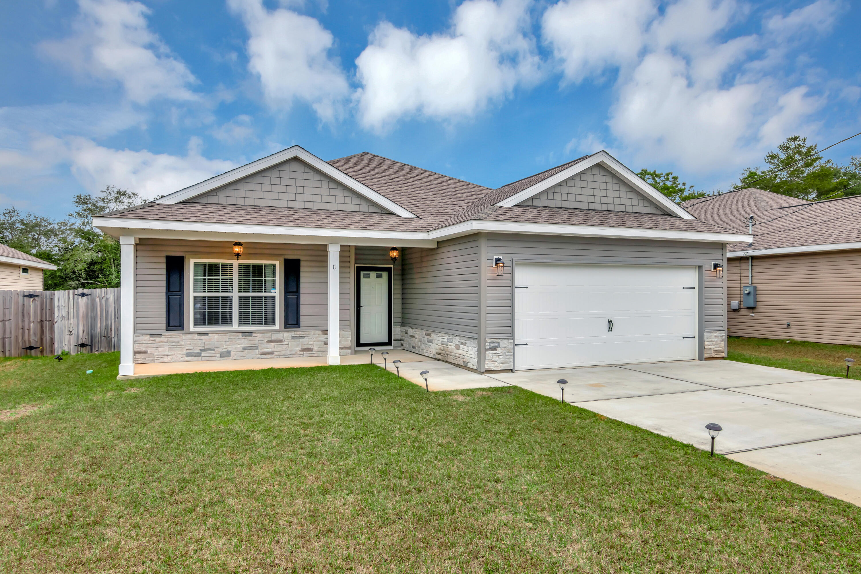 CRESCENT SHORES - Residential