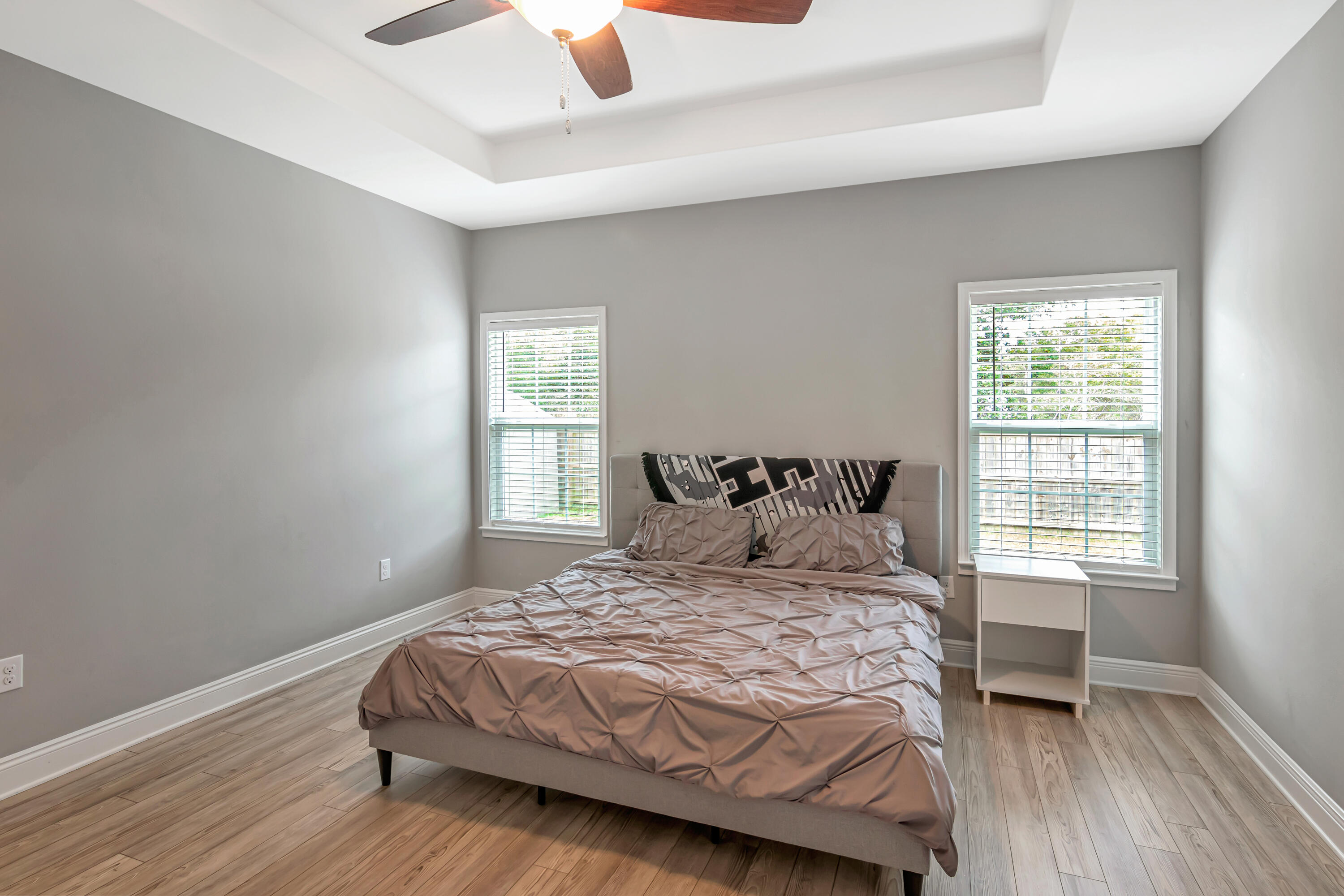 CRESCENT SHORES - Residential