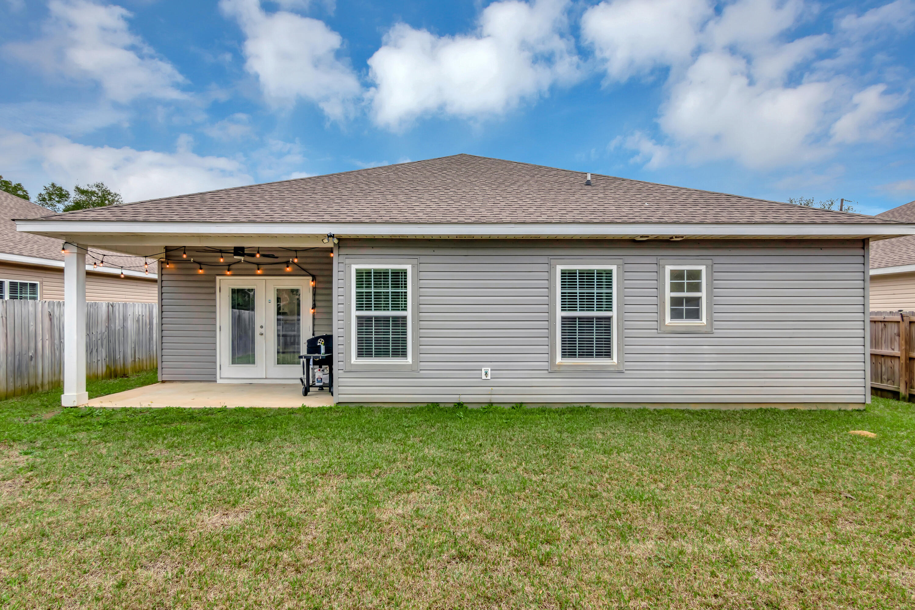 CRESCENT SHORES - Residential