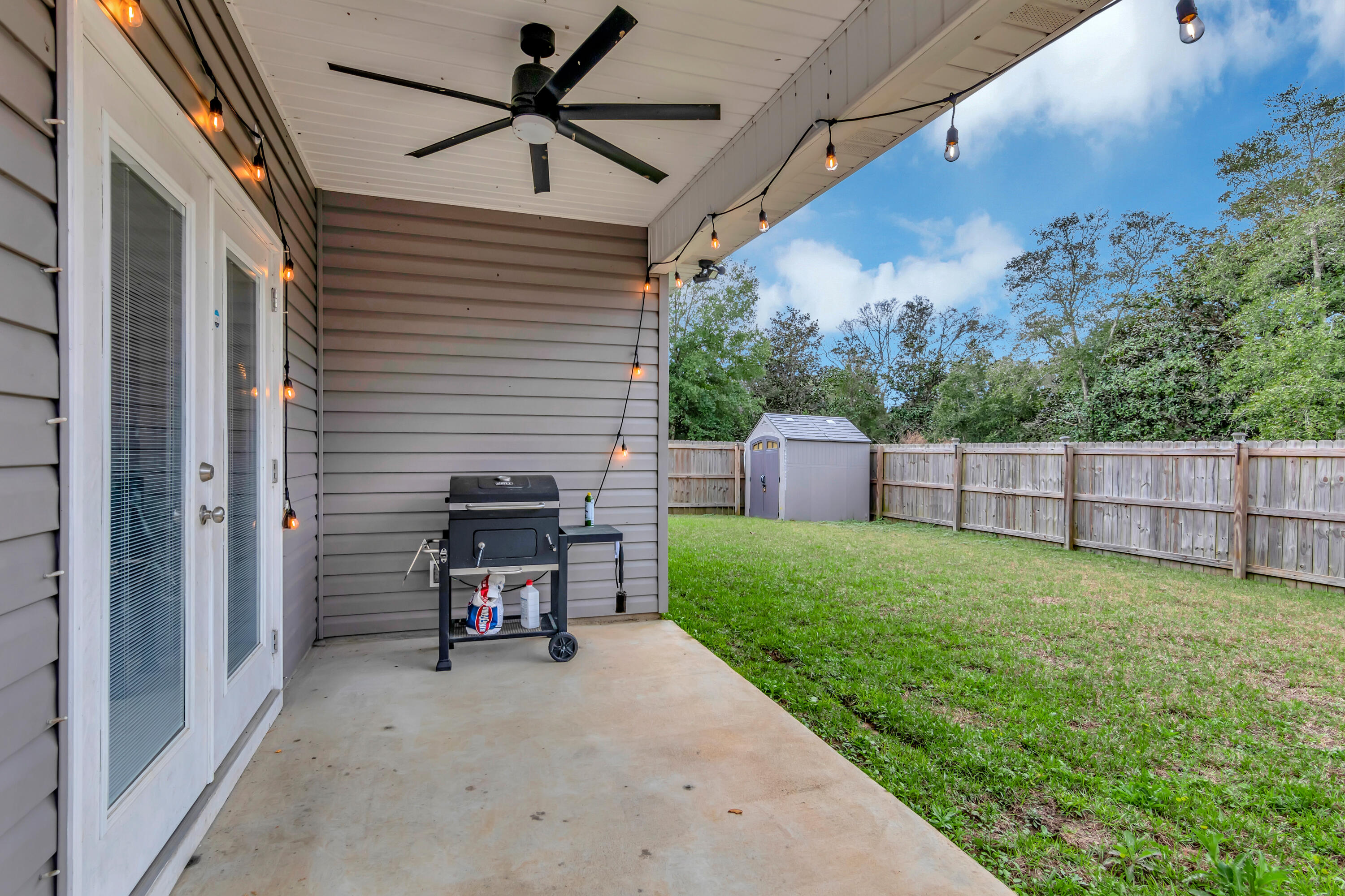 CRESCENT SHORES - Residential