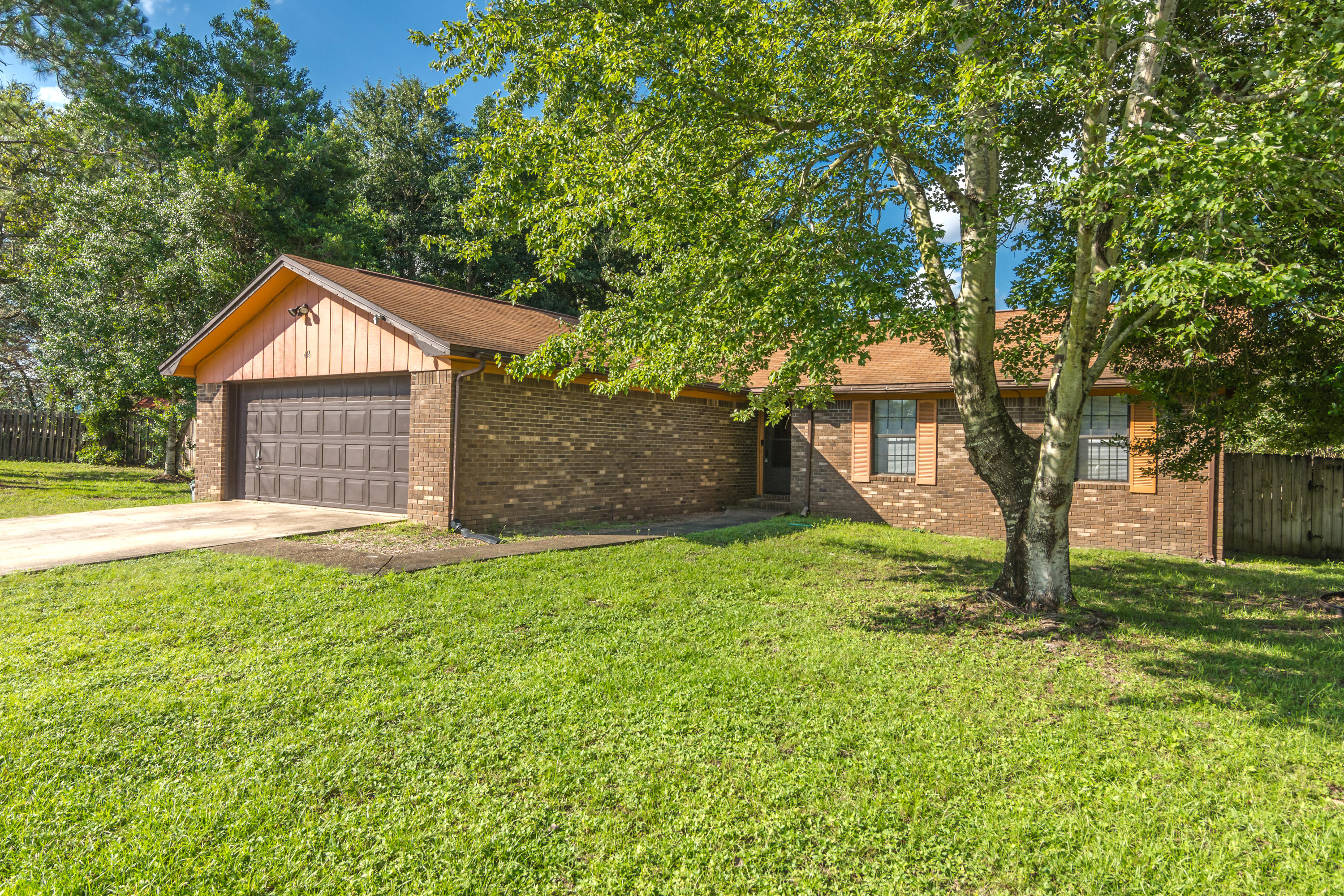 COUNTRYVIEW EST 1ST ADD LOT 88 - Residential