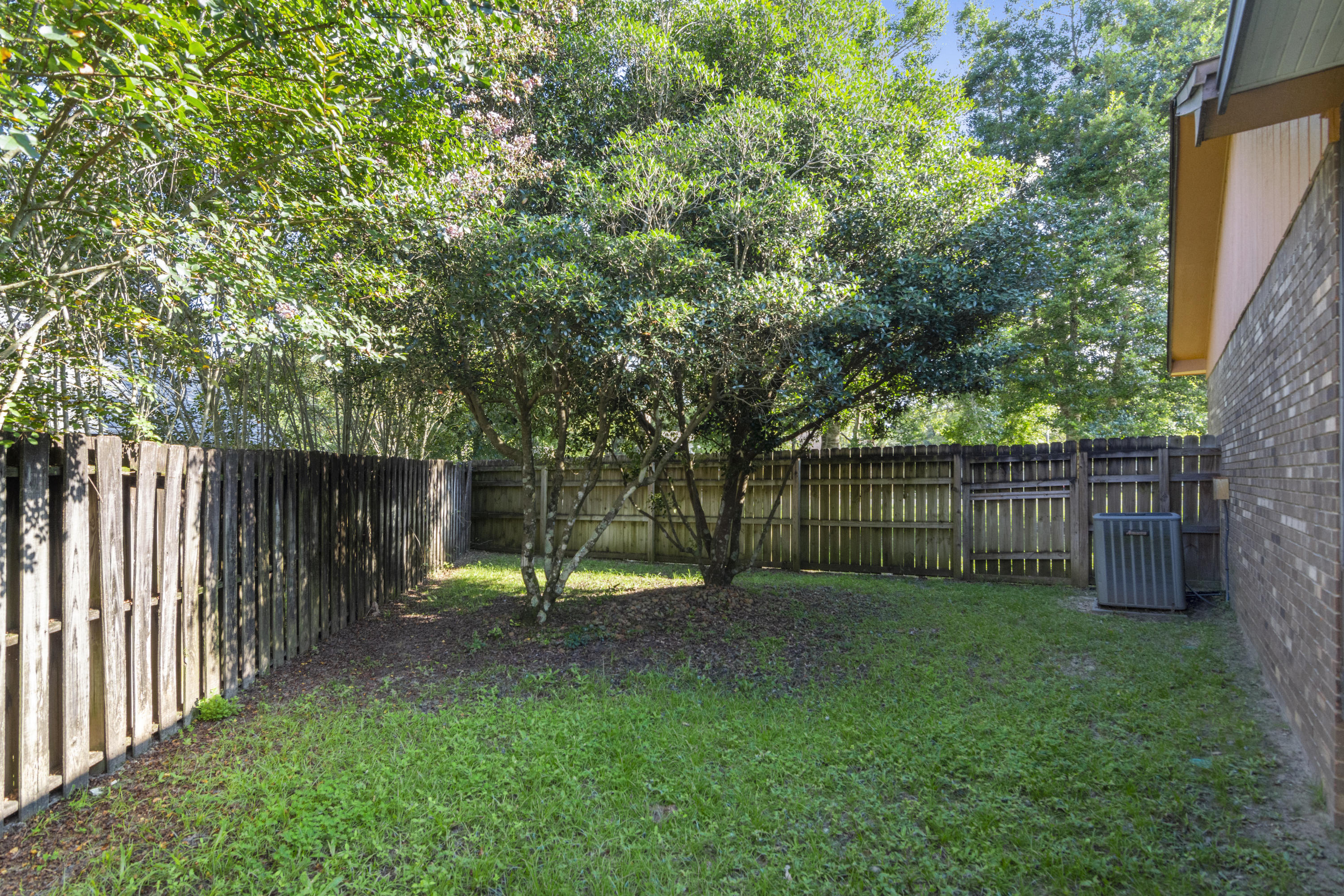 COUNTRYVIEW EST 1ST ADD LOT 88 - Residential