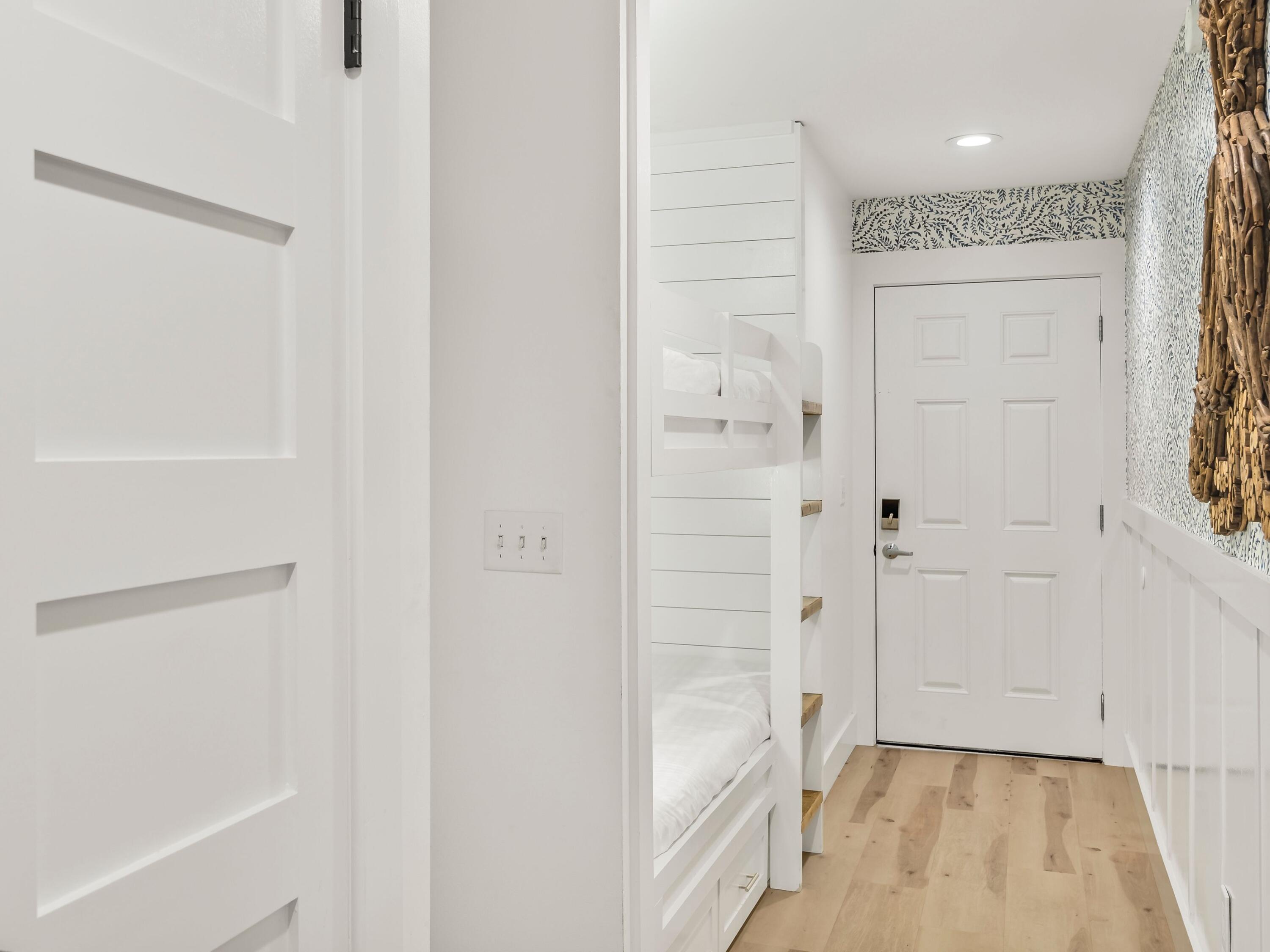 INLET DUNES CONDO PH 1 - Residential