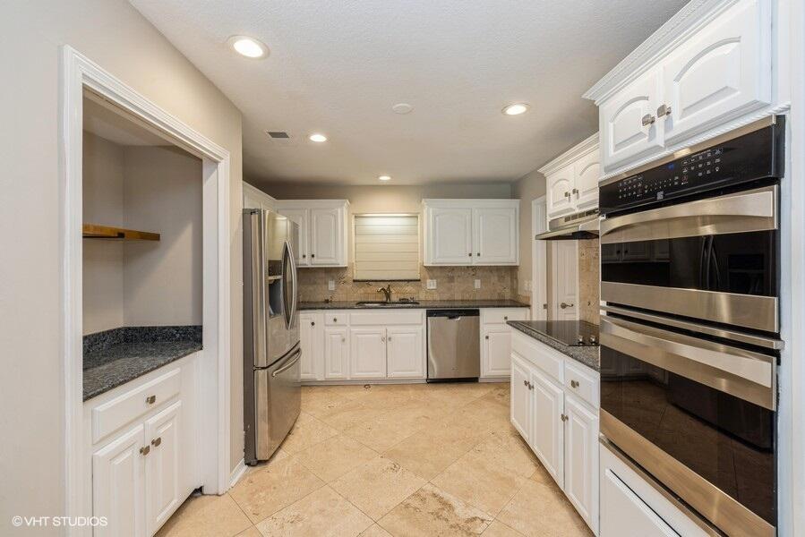 LAKE LORRAINE GARDENS - Residential
