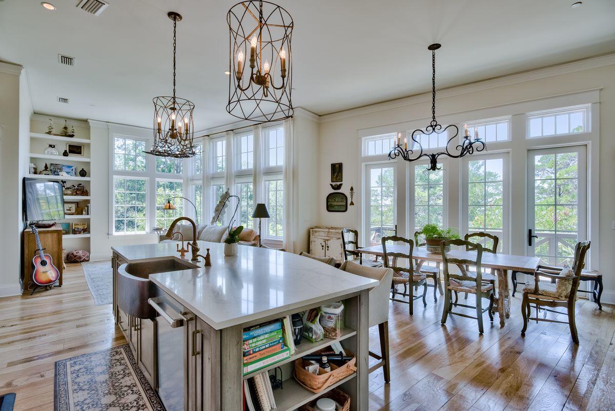 DRAPER LAKE COASTAL VILLAGE - Residential