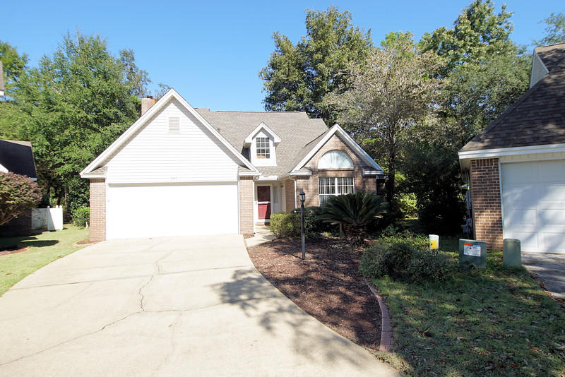 Great opportunity to this wonderful 3 bedroom home in Bluewater Bay.New Roof October 2019.Laminate and tile floor thru-out.living room is spacious with gas fireplace.Eat in kitchen with granite counters and lots of cabinets,.Master bedroom includes a oversized walk-in closet.One of the additional bedrooms is quite roomy. The front 3rd bedroom is light and bright. The screened in porch opens to nicely landscaped low maintenance fenced back yard great for entertaining with no grass to cut.Close to Destin beaches,schools & shopping. Eglin 20 minute drive.