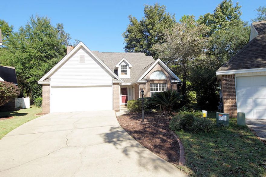 Great opportunity to this wonderful 3 bedroom home in Bluewater Bay.New Roof October 2019.Laminate and tile floor thru-out.living room is spacious with gas fireplace.Eat in kitchen with granite counters and lots of cabinets,.Master bedroom includes a oversized walk-in closet.One of the additional bedrooms is quite roomy. The front 3rd bedroom is light and bright. The screened in porch opens to nicely landscaped low maintenance fenced back yard great for entertaining with no grass to cut.Close to Destin beaches,schools & shopping. Eglin 20 minute drive.