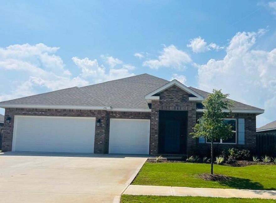 MOVE IN READY! Like new home has 4 bdr/ 3 bath and a flex room located on a fenced in lot. Coffered Ceilings, upgraded baseboards, elegant 9' ceilings, recessed lighting, ceiling fans, EVP wood grain flooring in main areas, granite countertops in kitchen/both baths, stainless appliances inc a stove, microwave, refrigerator, dishwasher, washer and dryer. Mbdr is a large suite w/ dbl vanity, oversized tile shower. and walk in closet. The spacious back porch is perfect for entertaining.  It overlooks the large back yard that is fenced for added privacy. Window blinds are in place making this home. MOVE IN READY! The Parkview HOA fee inc the use of all of HB wonderful amenities and basic cable.