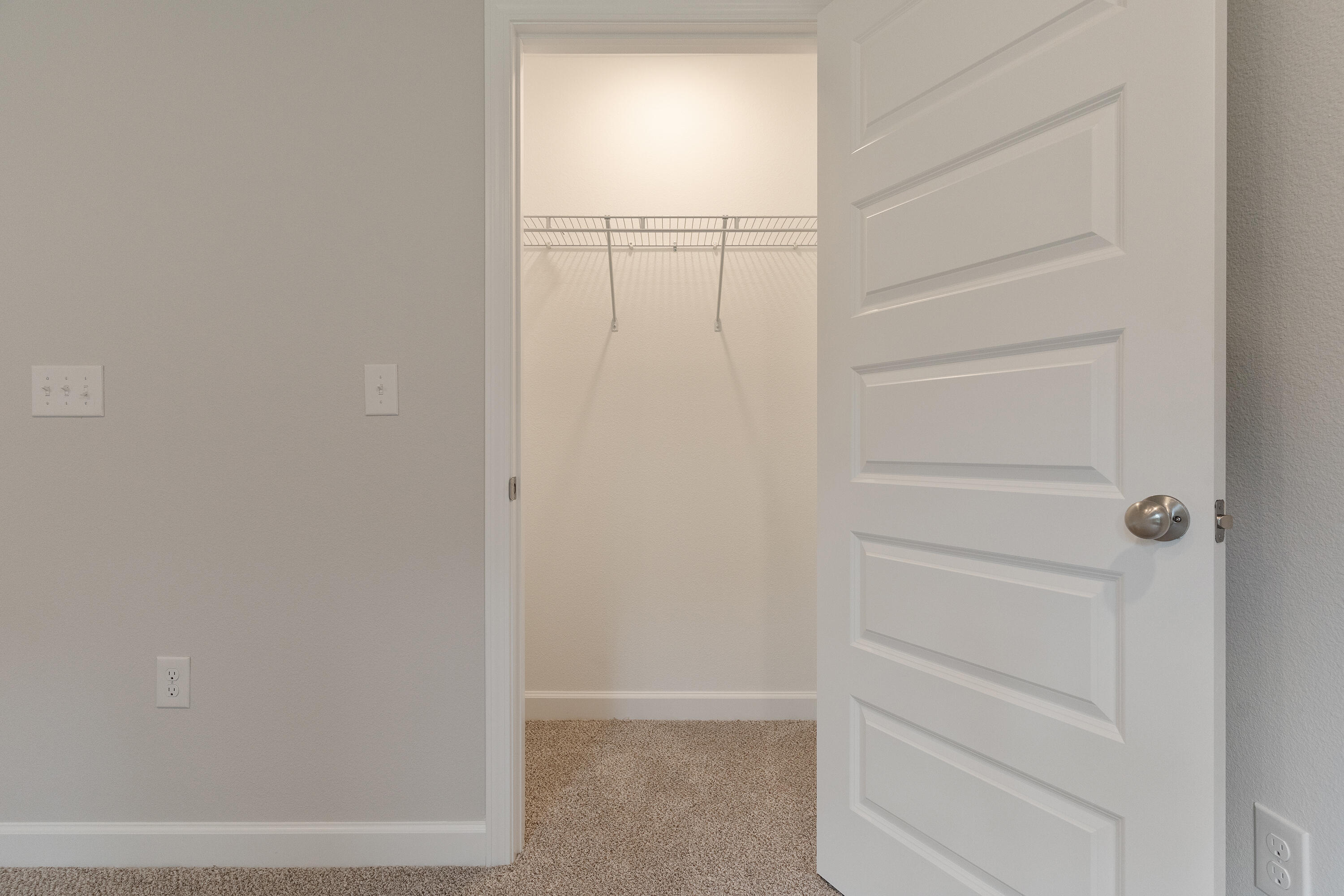 SOUTHERN DAY CHATEAU - Residential