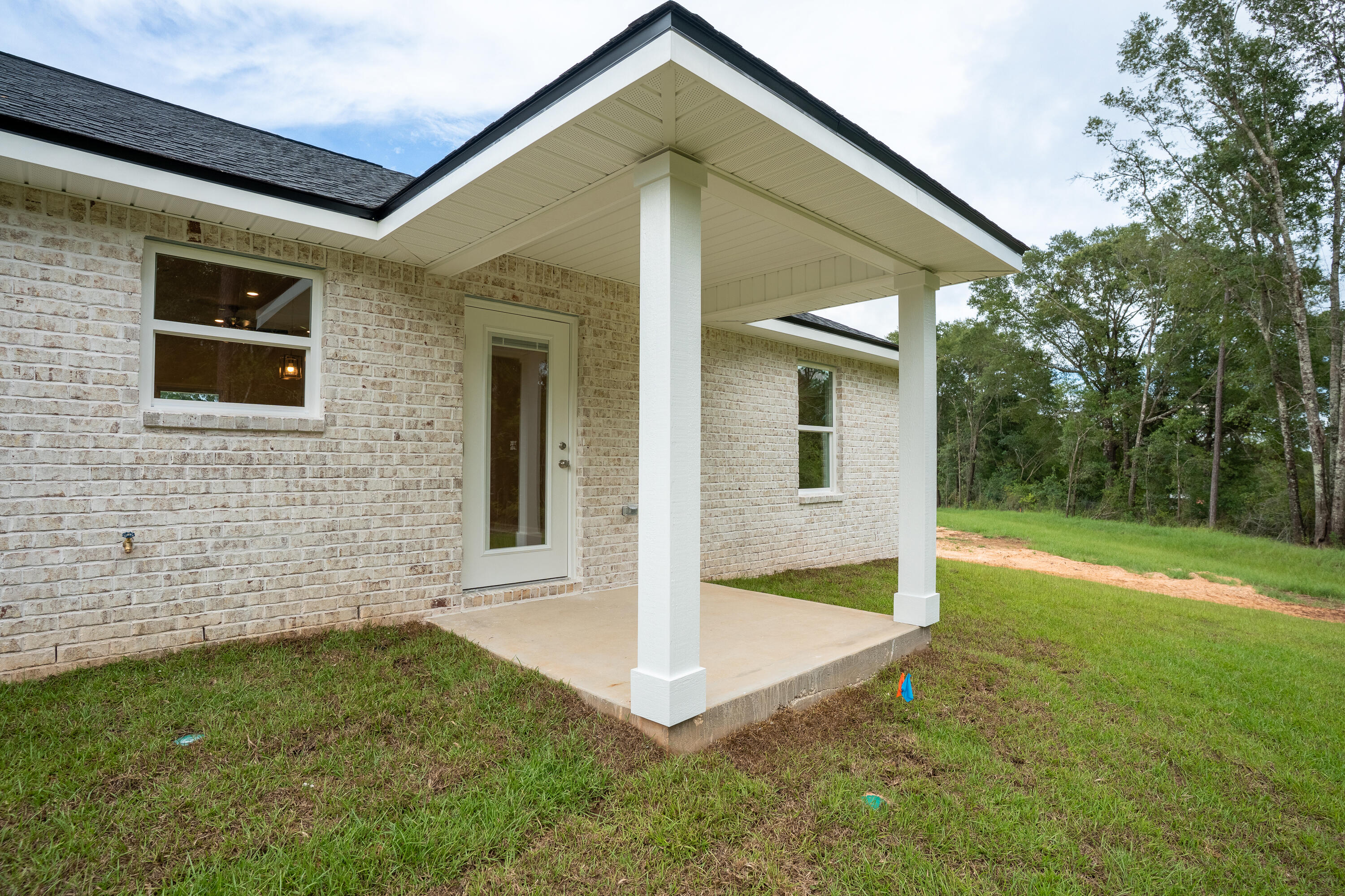 SOUTHERN DAY CHATEAU - Residential