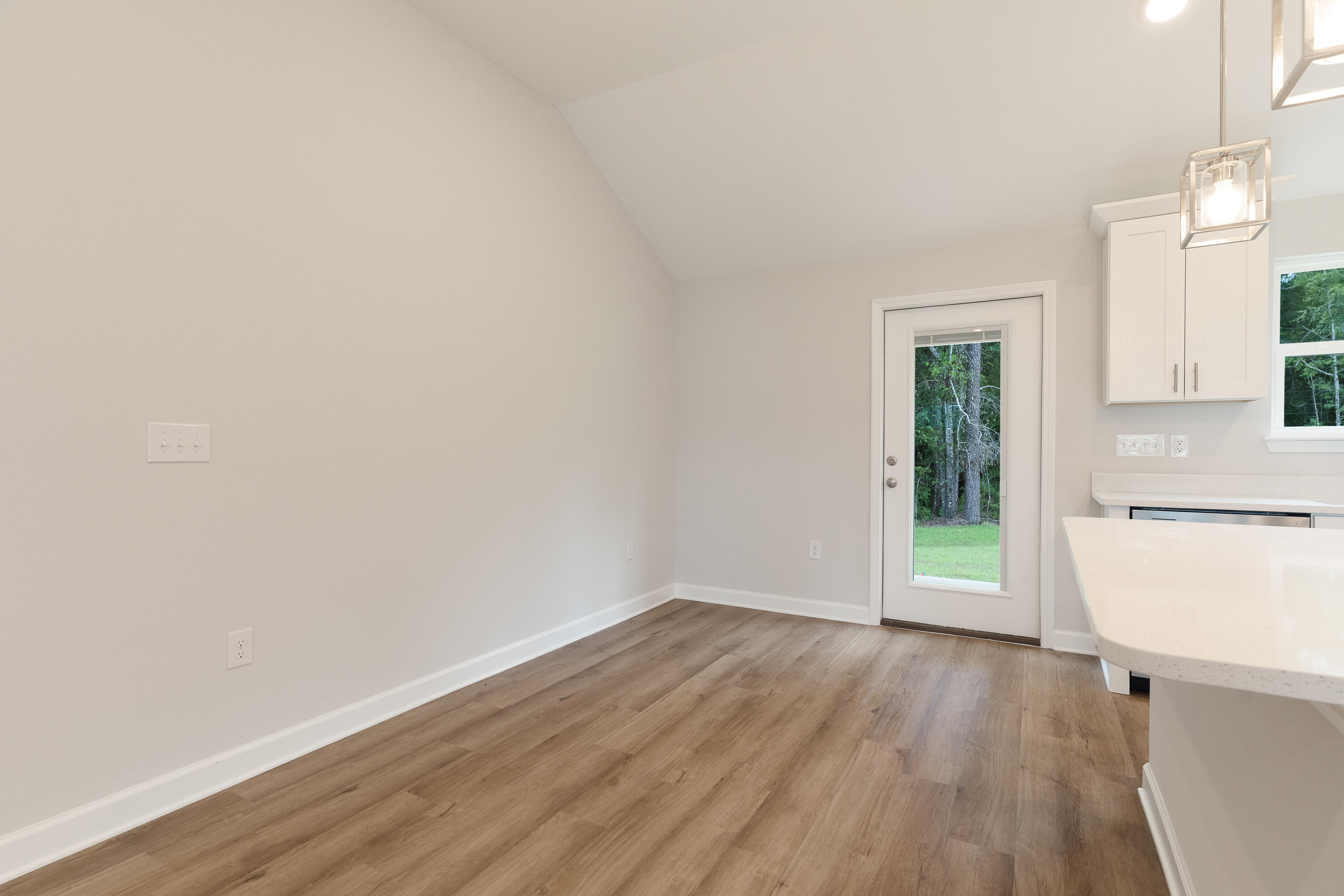 SOUTHERN DAY CHATEAU - Residential