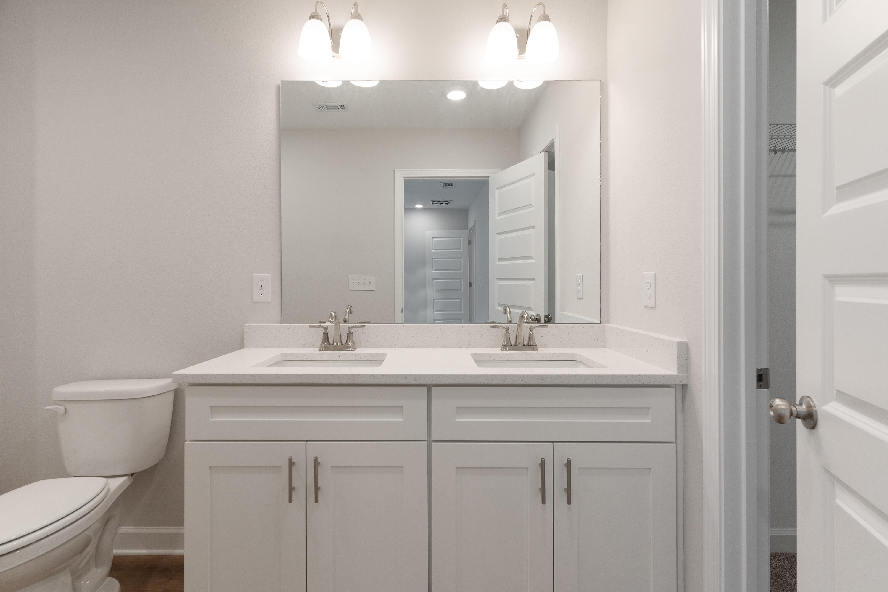 SOUTHERN DAY CHATEAU - Residential