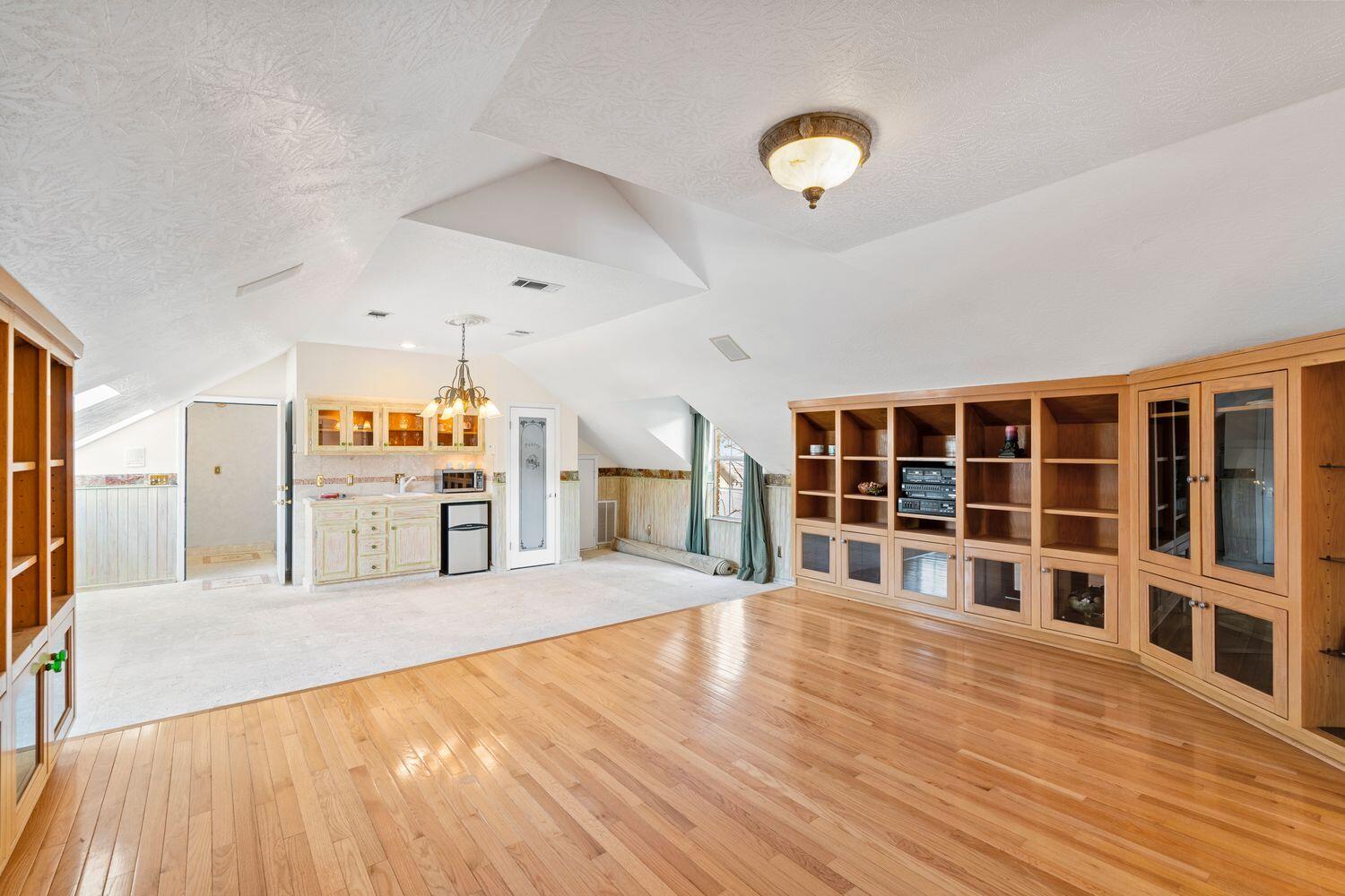 NO RECORDED SUBDIVISION - Residential