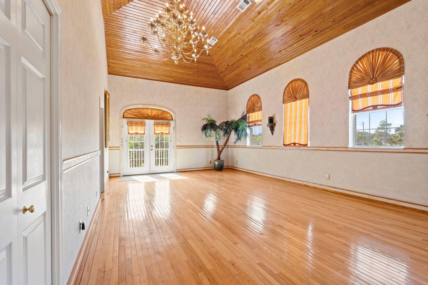 NO RECORDED SUBDIVISION - Residential