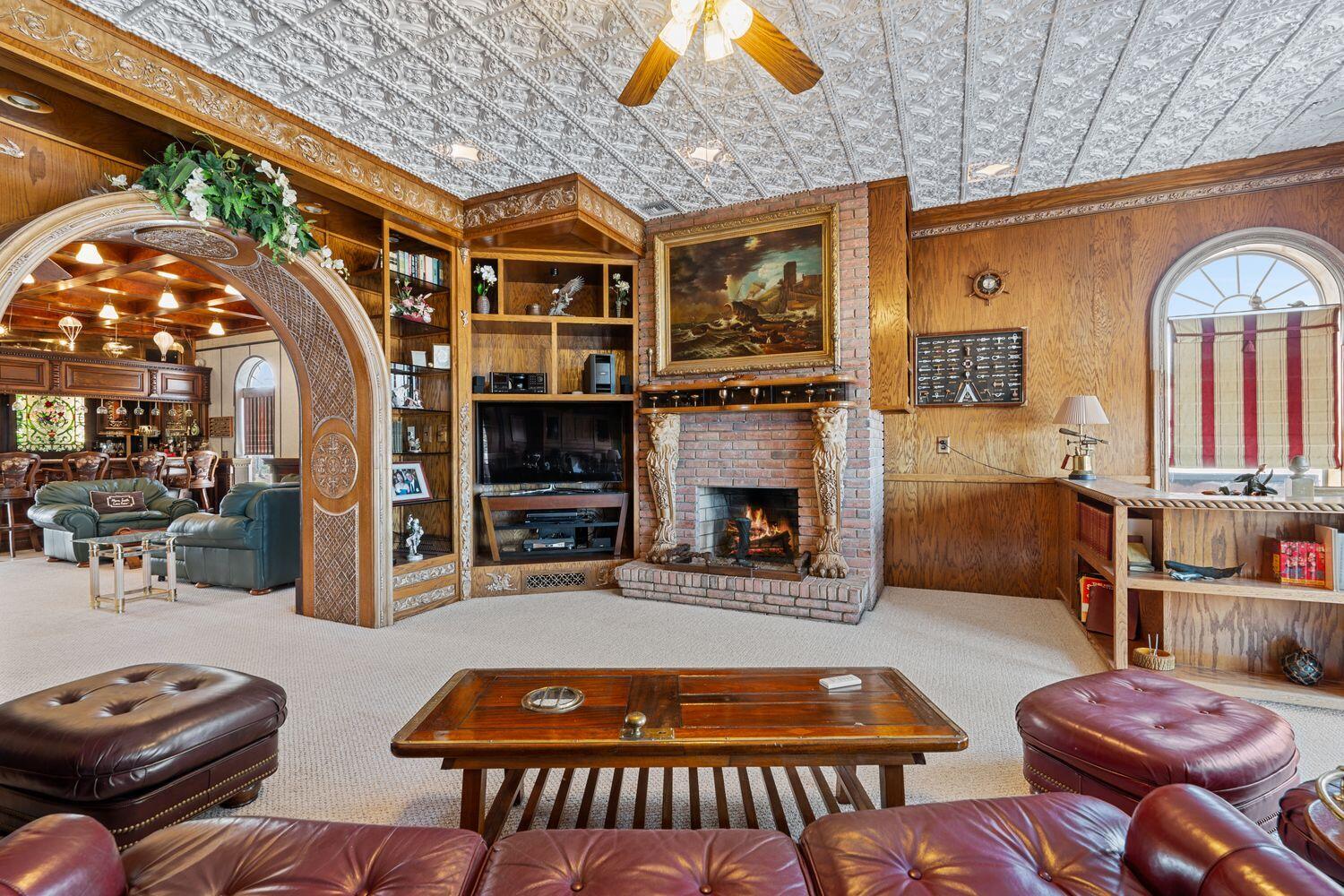 NO RECORDED SUBDIVISION - Residential