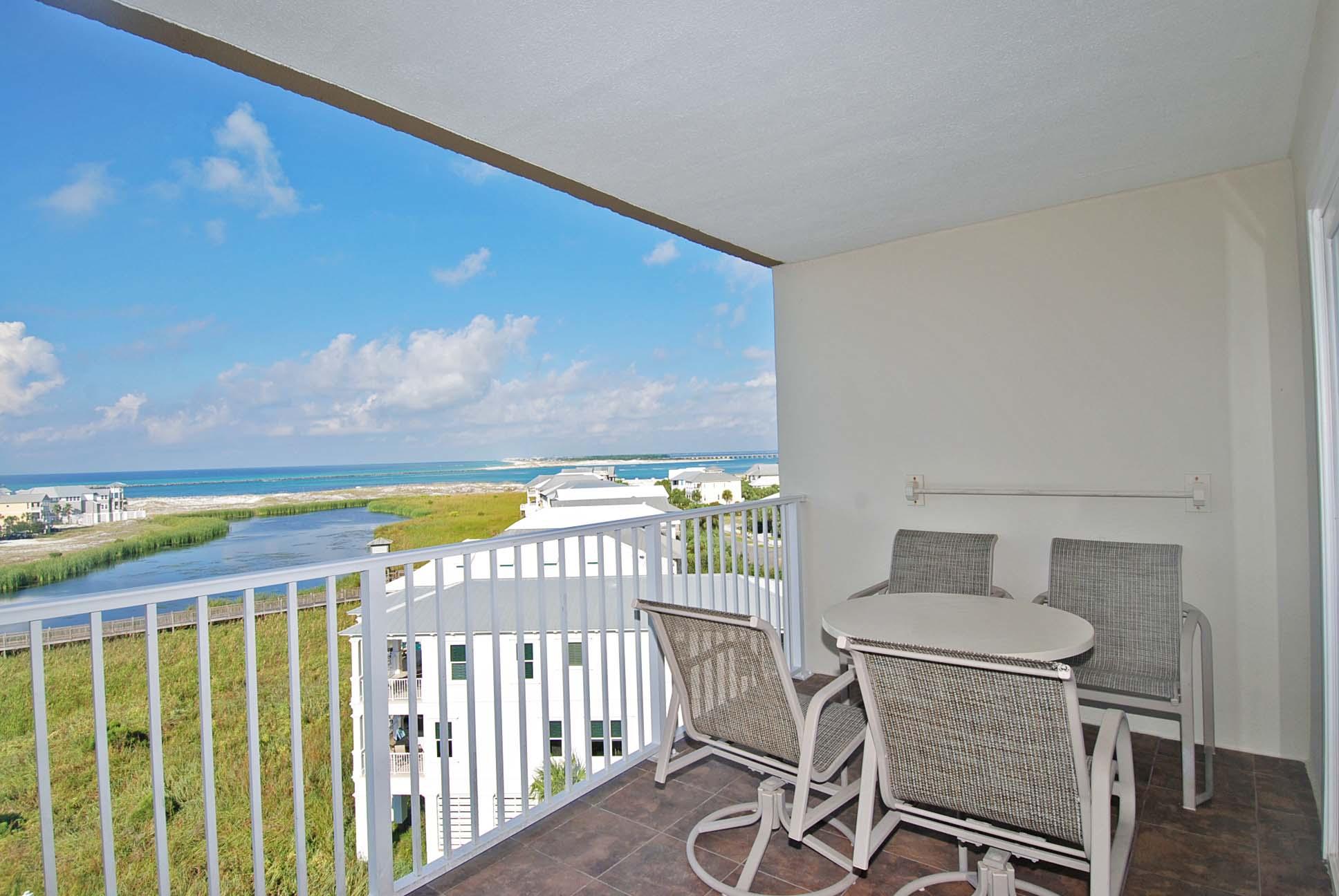 ISLANDER CONDO PH 2 - Residential