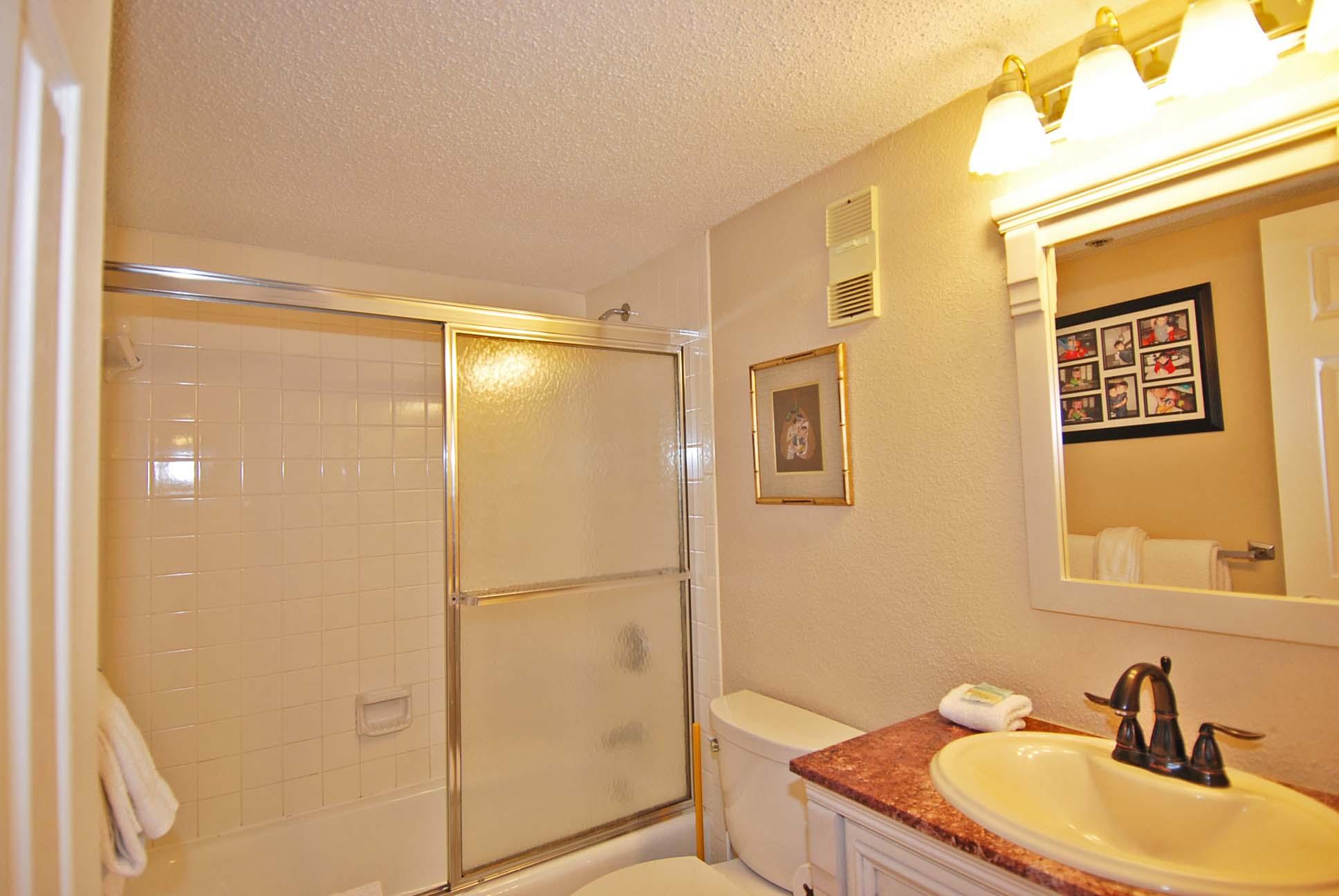 ISLANDER CONDO PH 2 - Residential