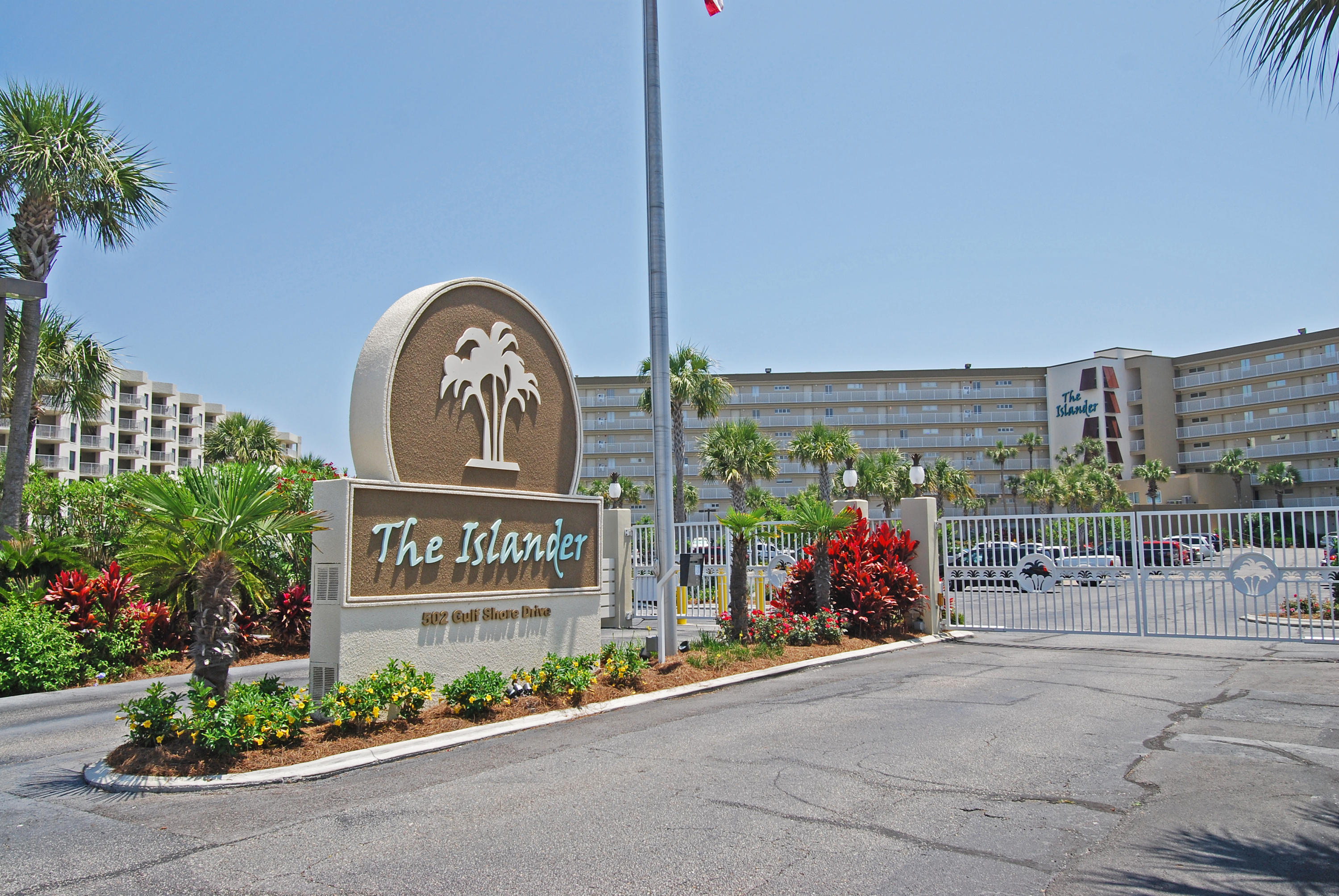 ISLANDER CONDO PH 2 - Residential