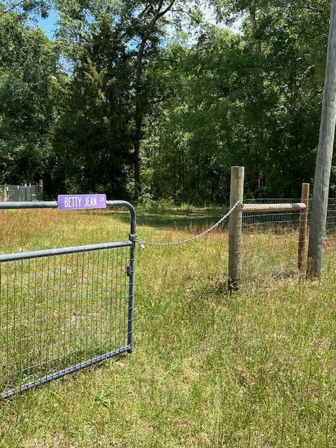 METES & BOUNDS - Land