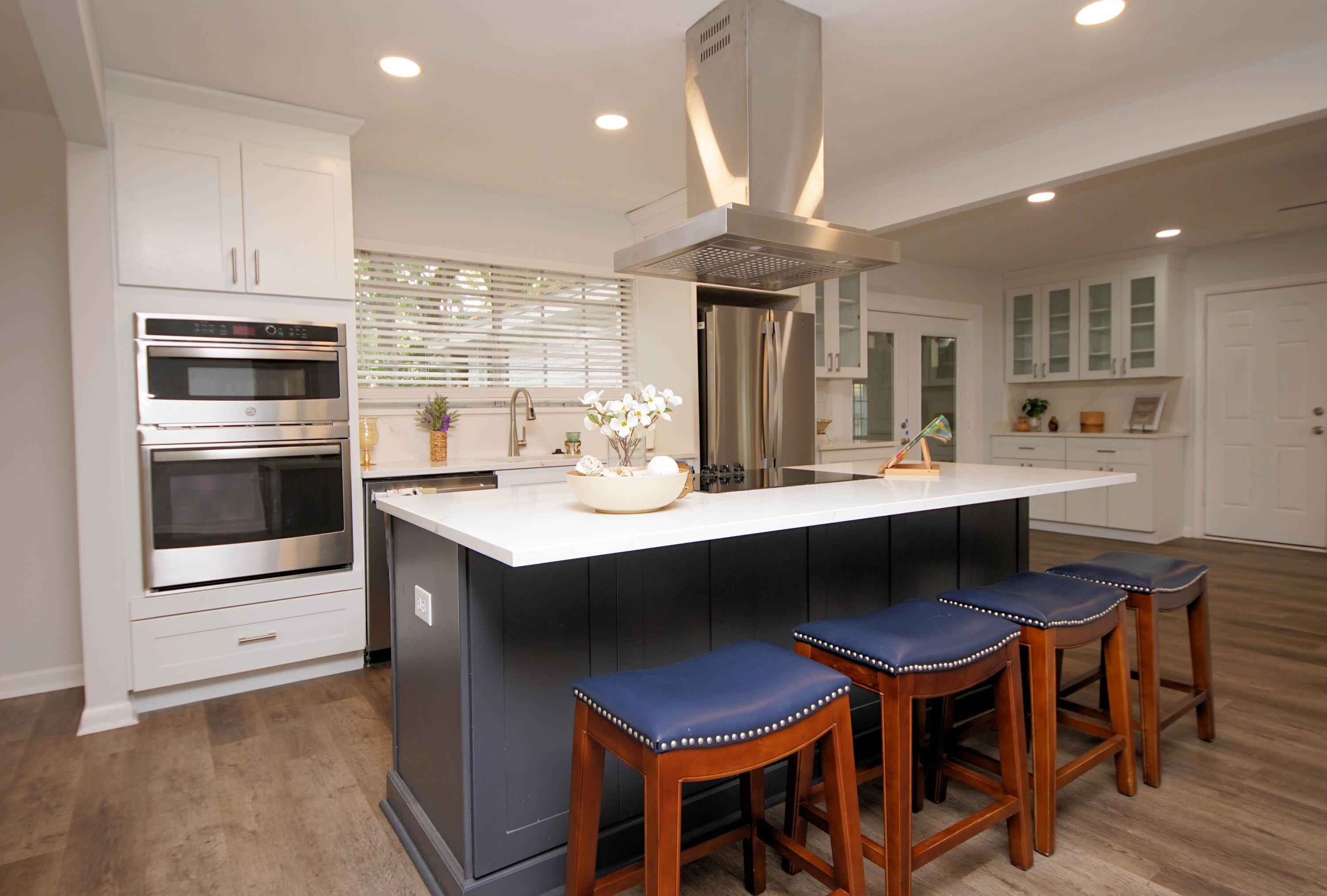 COUNTRY CLUB ESTATES - Residential Lease