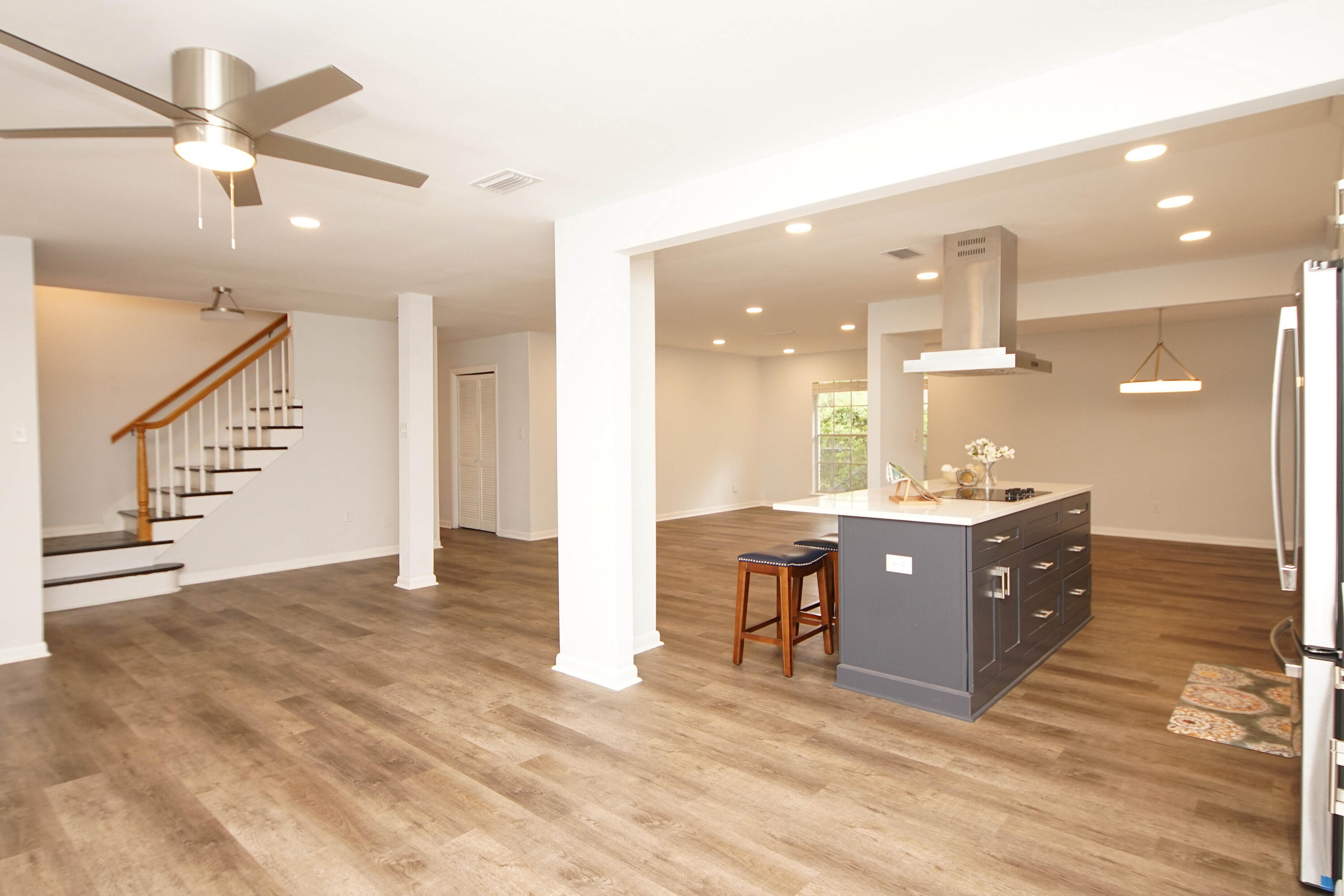COUNTRY CLUB ESTATES - Residential Lease