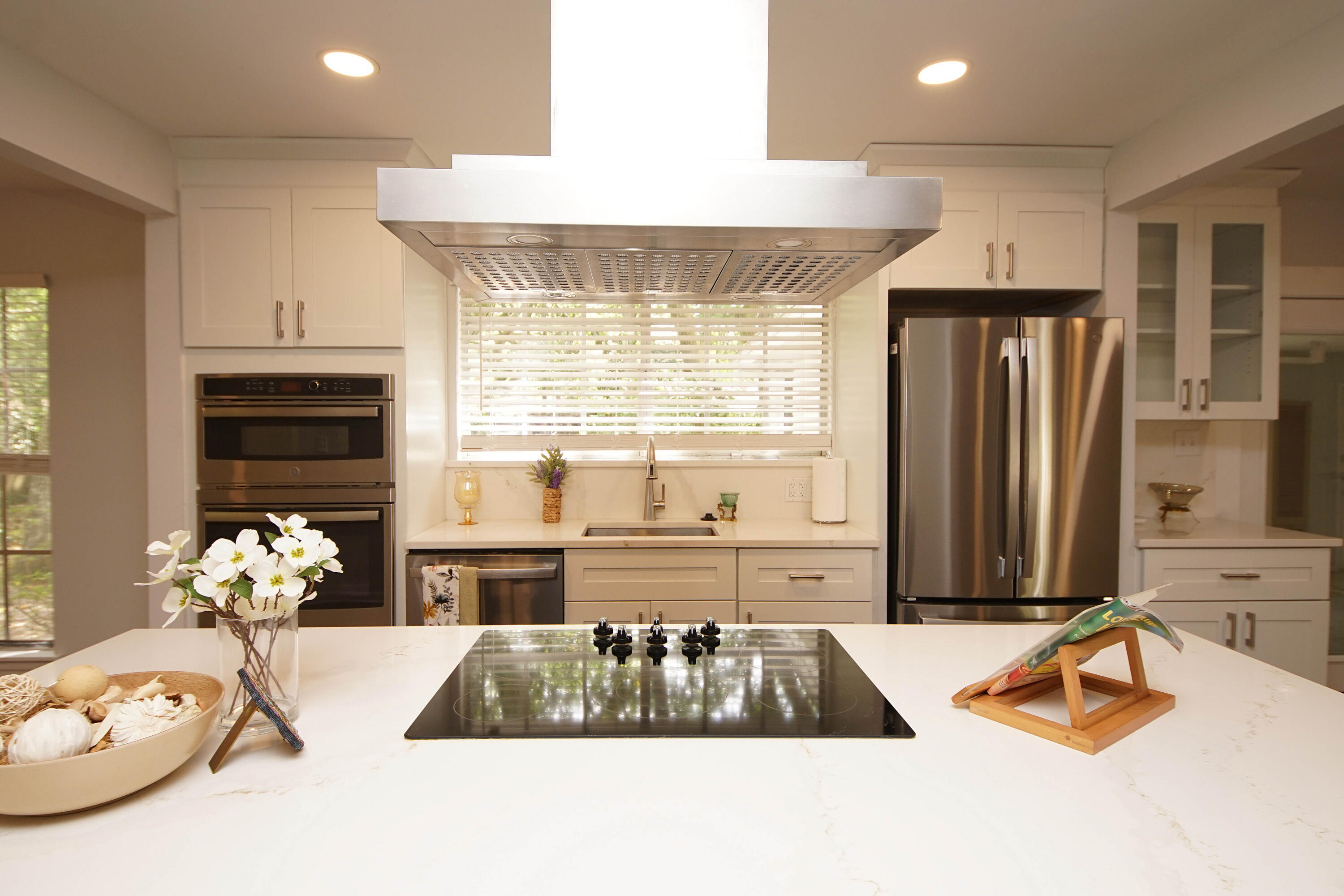 COUNTRY CLUB ESTATES - Residential Lease