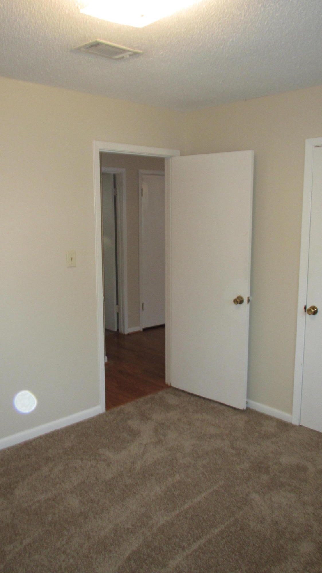 SUNSET STRIP - Residential Lease