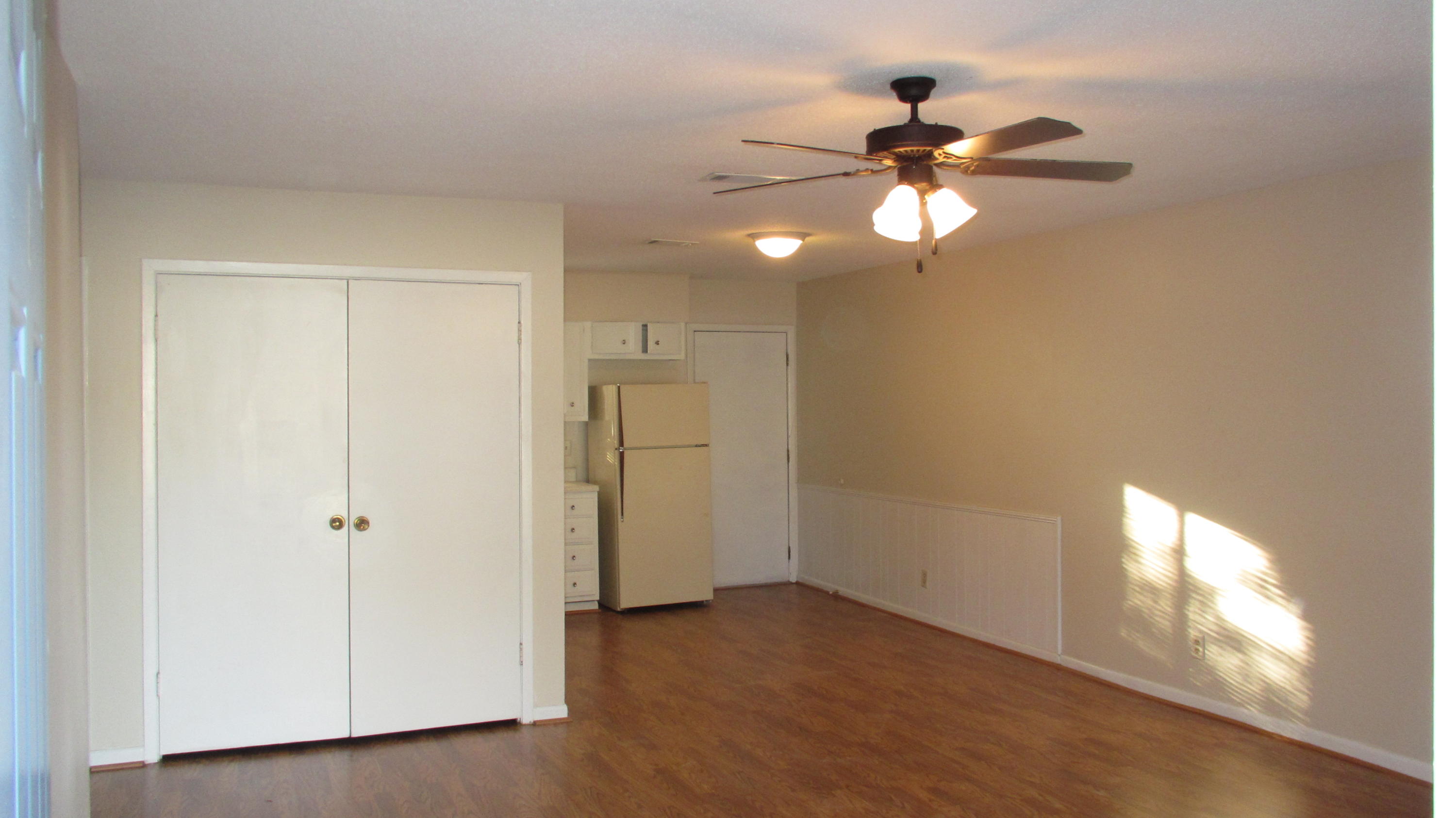 This inviting single-story end unit home located in the heart of Fort Walton Beach. The unit boasts a spacious living area, providing ample room for relaxation and entertainment. Yard service is included, ensuring a well-maintained exterior without the hassle. Sorry, no pets. All Coastal Realty Services residents are enrolled in the Resident Benefits Package (RBP) which includes renters insurance, HVAC air filter delivery (for applicable properties) and our best-in-class resident rewards program, and much more! More details upon application.*