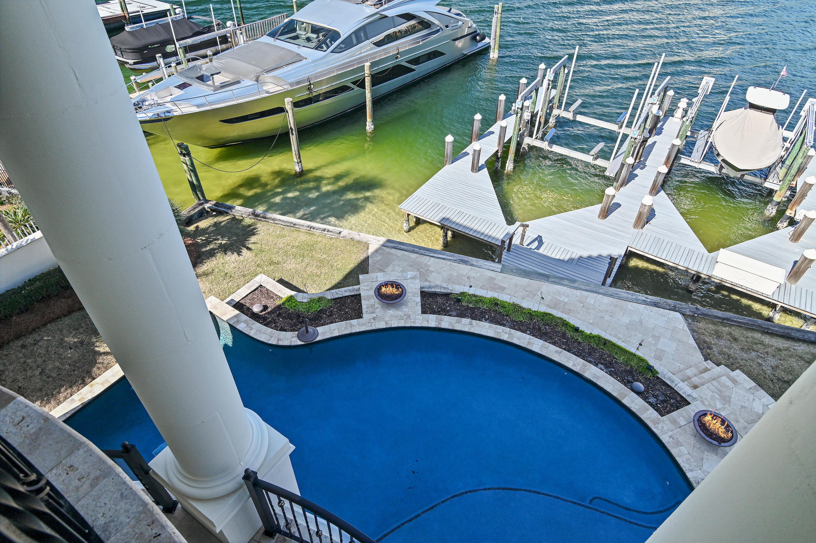 HOLIDAY ISLE - Residential