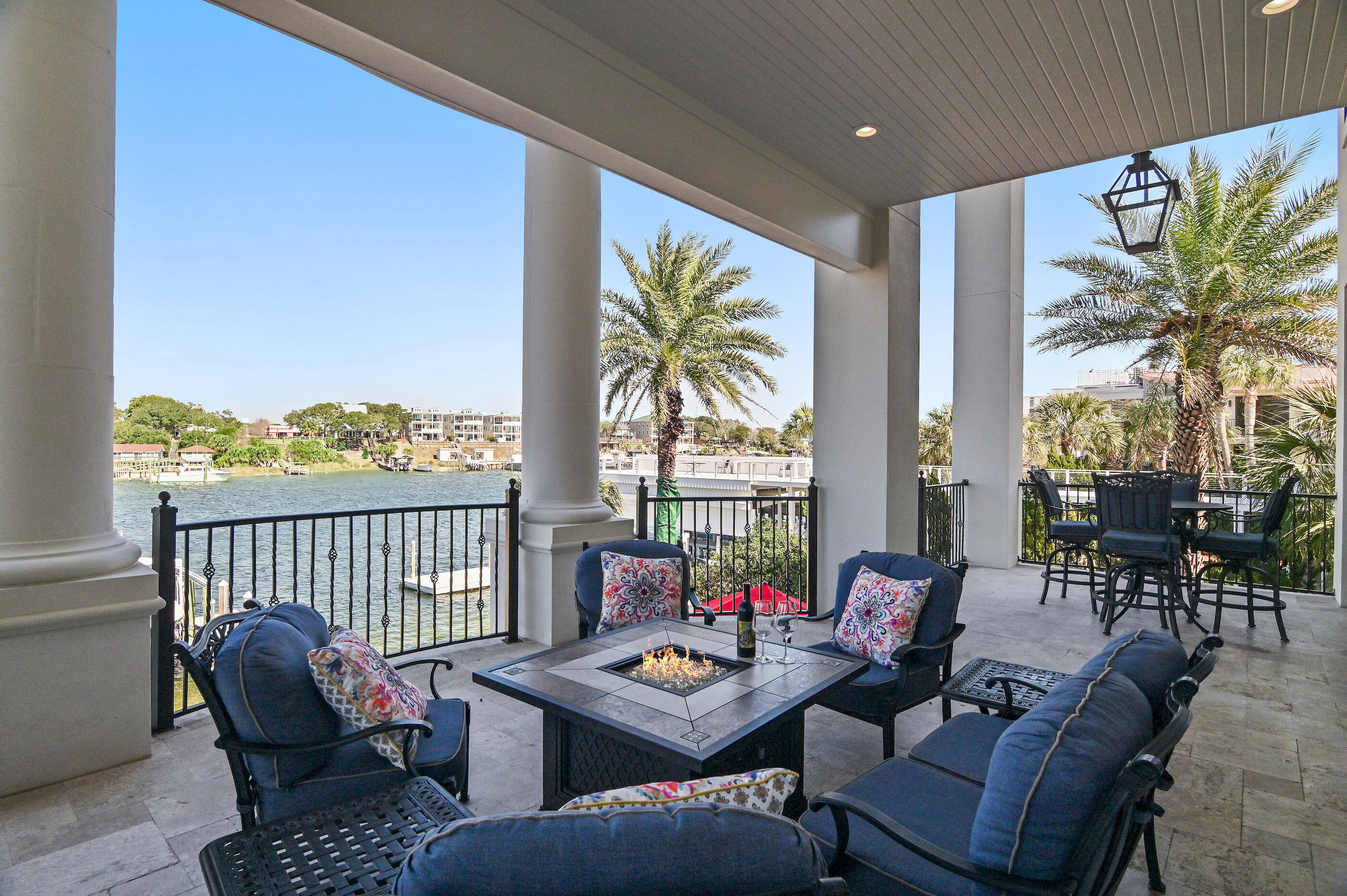 HOLIDAY ISLE - Residential