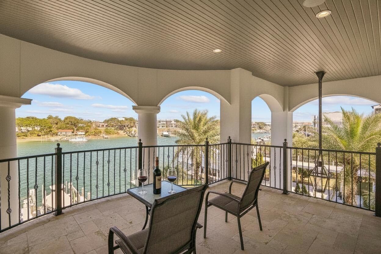 HOLIDAY ISLE - Residential