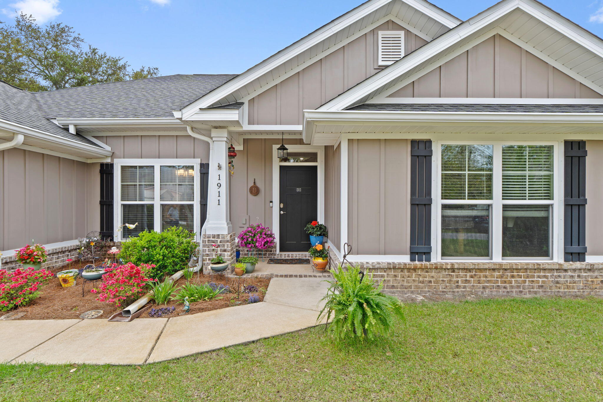 NO HOA! WATER ACCESS perfect for picnic's, sunbathing, kayaking or paddle boards etc. Better than new, 2019 FLYNN BUILT Marco Deluxe floorplan home w/so many additional upgrades. Looking for an IN-LAW SUITE this home has it!Sellers offering concession of $5000 for use towards buyers closing cost/rate buy downBeautifully upgraded home offering TWO primary suites, each featuring an ensuite full bathroom & walk-in closet. The larger primary boasts a custom-built closet, garden tub, & separate tiled glass shower, while the smaller primary has its own private entrance leading to one of the TWO back porches.This spacious home also includes two additional bedrooms sharing a third full bathroom, w/a custom-made Murphy bed & brand-new full-size mattress in the front bedroom Interior Features include:
*Tray ceilings in the living room & larger prima
*Granite countertops, stainless steel appliances, & center island
*LG Gas stove with air fryer (2022) & Bosch dishwasher with 3
shelves
*Full walk-in pantry & soft-close cabinets throughout
*NEST thermostat & alarm system with slimline doorbell camera
*LED lighting throughout
*Laundry room & garage cabinets (Workbench conveys)
*Insulation added above garage with pull-down stairs & storage
*Transferable termite bond & TAEXX in-wall pest control system
Exterior Features:
*Gutters installed around the house & shed (12x10) with cabinets for extra storage
*Natural Gas (added 2022): Tankless water heater, dual-fuel grill hookup (grill stays), & Natural Gas Generator (conveys)
*Back porches connected with pavers & fans installed on porches & all bedrooms
*Retractable awning & tongue & groove ceiling on back porch
*Space for a future pool in the backyard
*Fabric hurricane shields included
Prime Location - Walkable Water Access!
Half a mile from Hwy 98 on the Bay side (Next to Hickory Shores)
Walk to beautiful East Bay in just 2 minutes - perfect for kayaking, paddle boarding, & picnicking
Boat launches nearby:
*Woodlawn Beach - 5 min
*Bal Alex - 6 min
*Oriole Beach - 13 min
Convenient access to shopping & essentials:
*Publix, Lowe's, Walmart - 4 miles
*Gulf Breeze Hospital - 10 miles (15 min)
*Three Mile Bridge - 13 miles (19 min)
Close to top attractions:
*Gulf Breeze Zoo - 2 miles
*New high school (opening 2026) - 2 miles
*Navarre Beach - 10 miles
*Pensacola Beach - 12 miles
This home offers the perfect mix of privacy, convenience, and outdoor adventure. Don't miss your chance to own this beautiful, move-in-ready home in a highly desirable location!