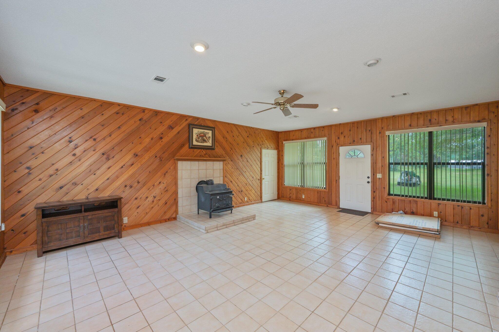 METES & BOUNDS - Residential Lease